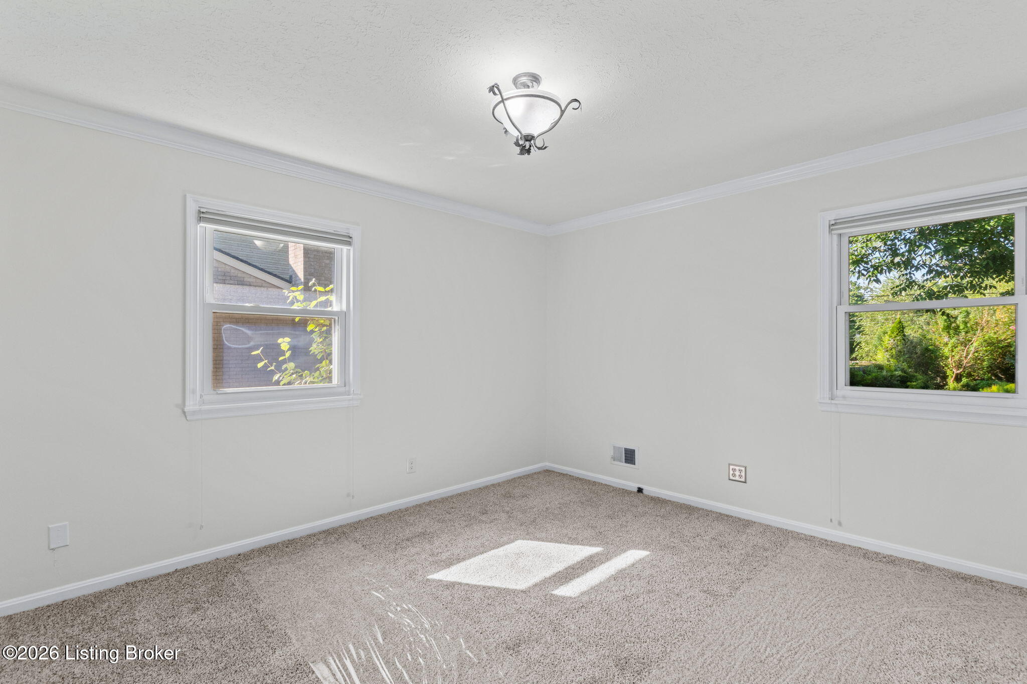 808 Foxwood Ave Property Photo 40