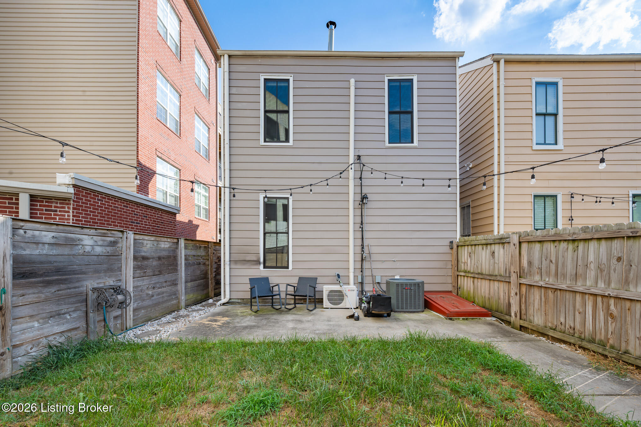 1211 E Broadway Property Photo 36