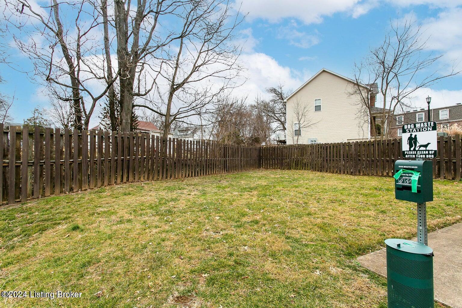 2505 Lindsay Ave 2 Property Photo 14