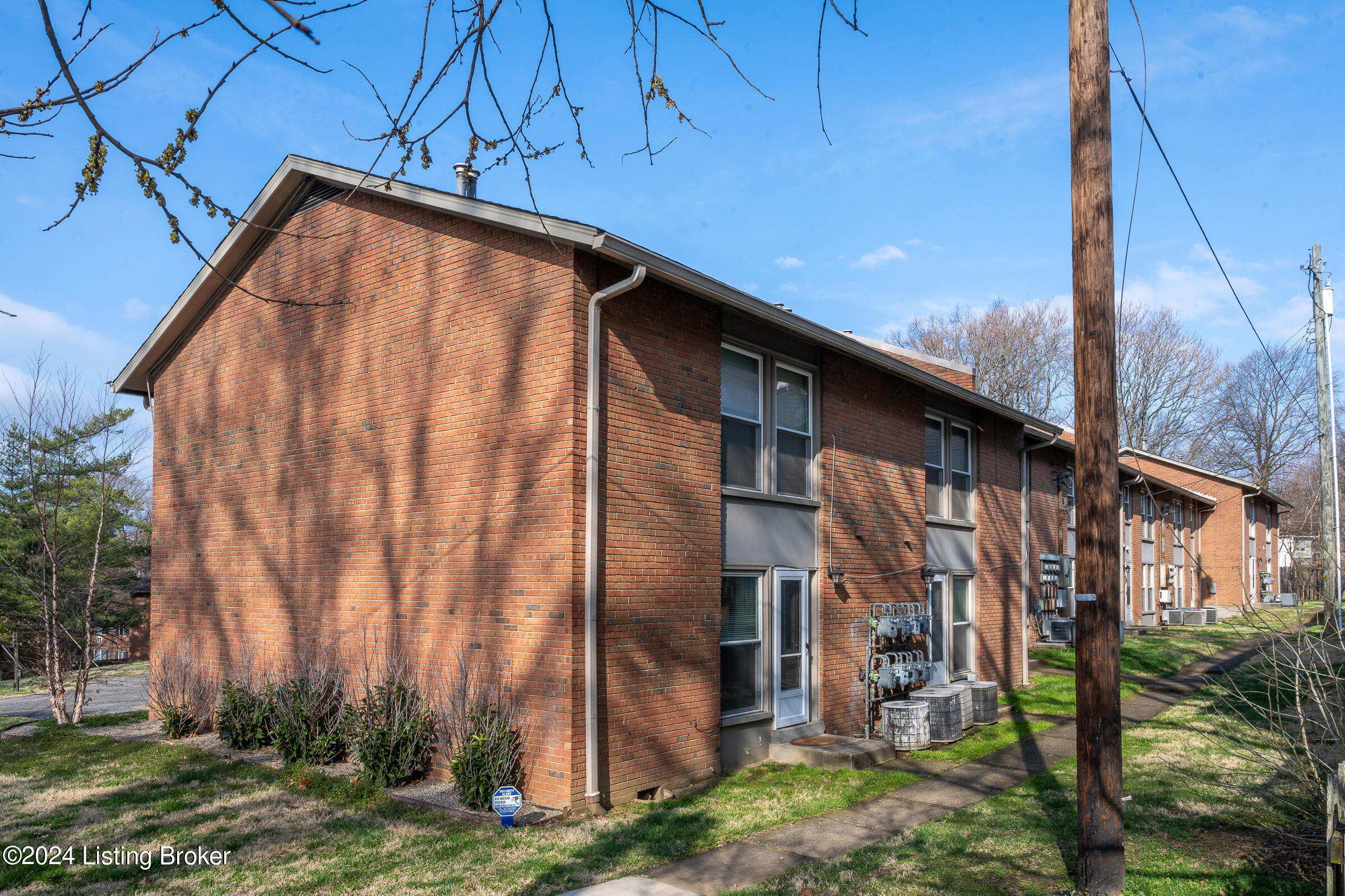 2505 Lindsay Ave 2 Property Photo 18