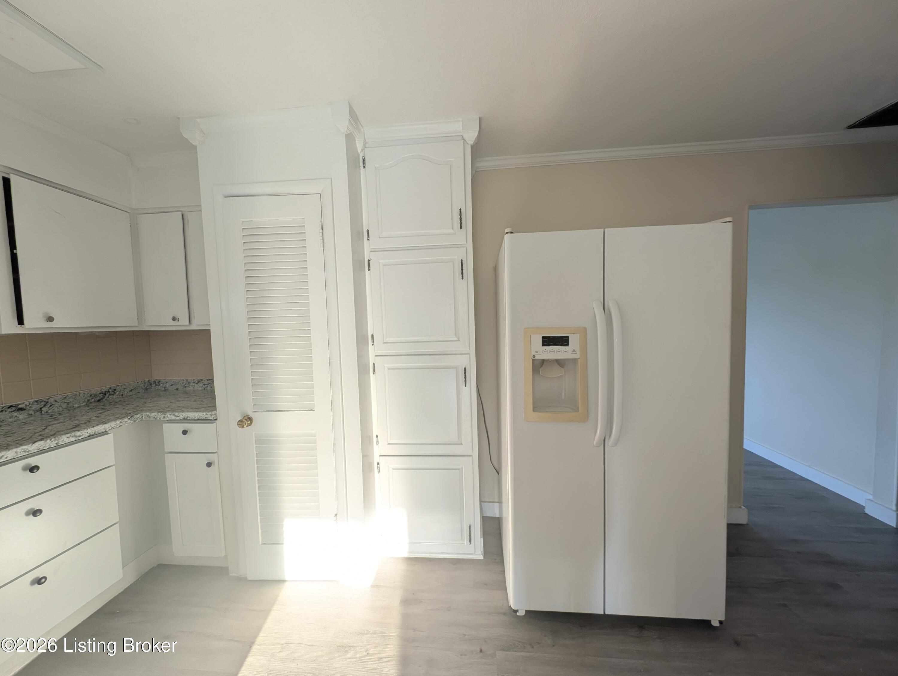6006 Catheen Way Property Photo 10