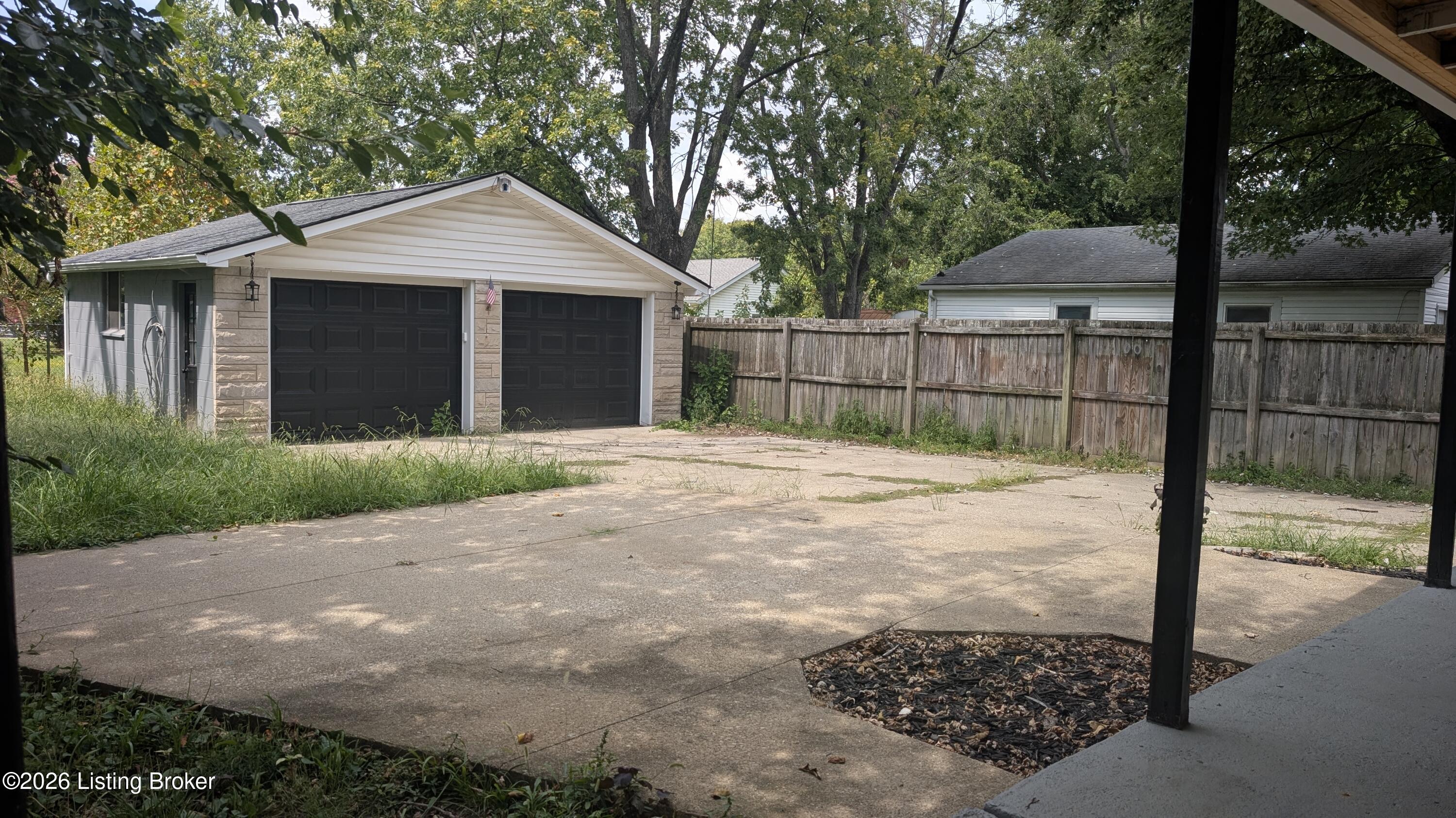 6006 Catheen Way Property Photo 11