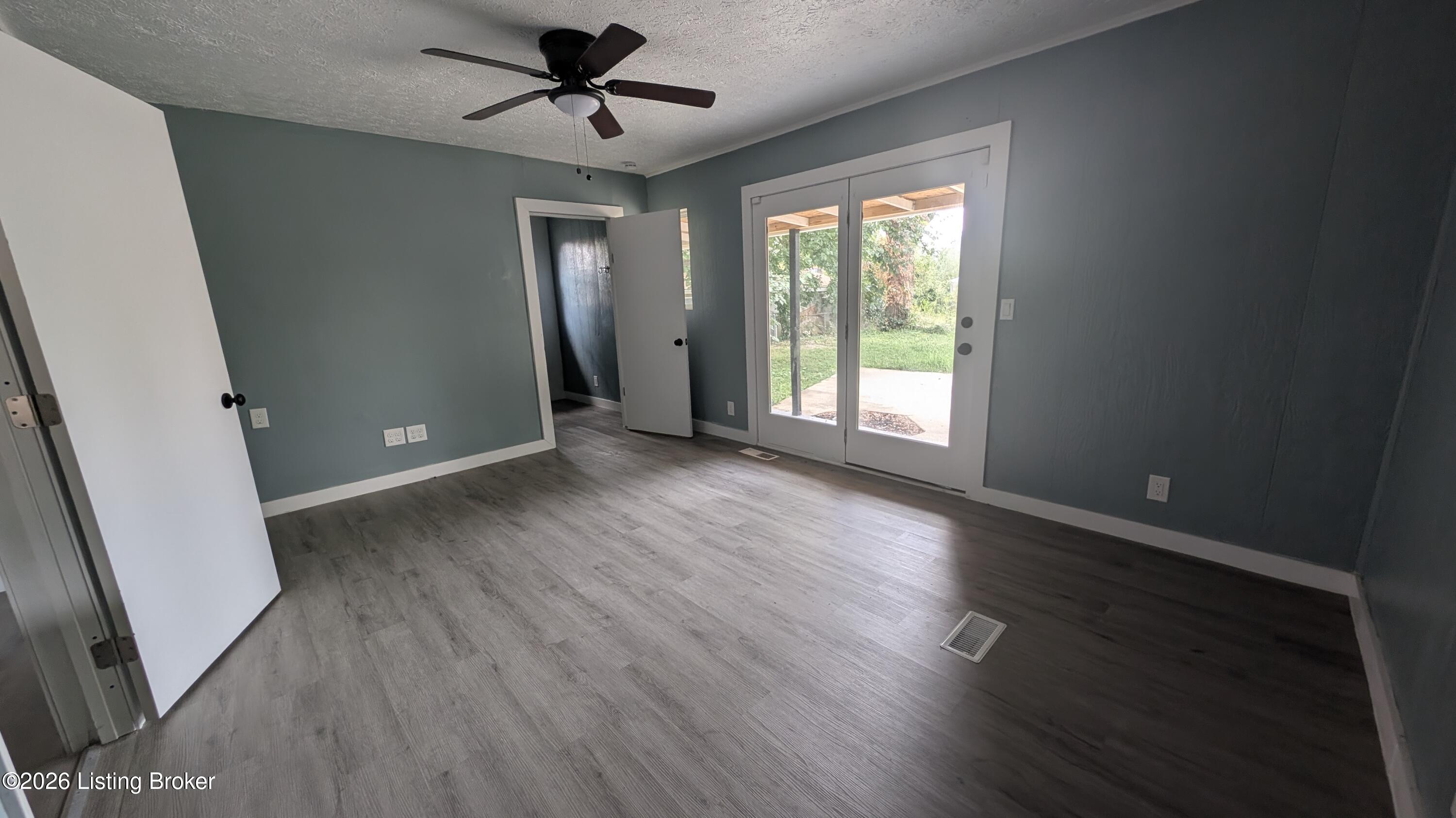 6006 Catheen Way Property Photo 17
