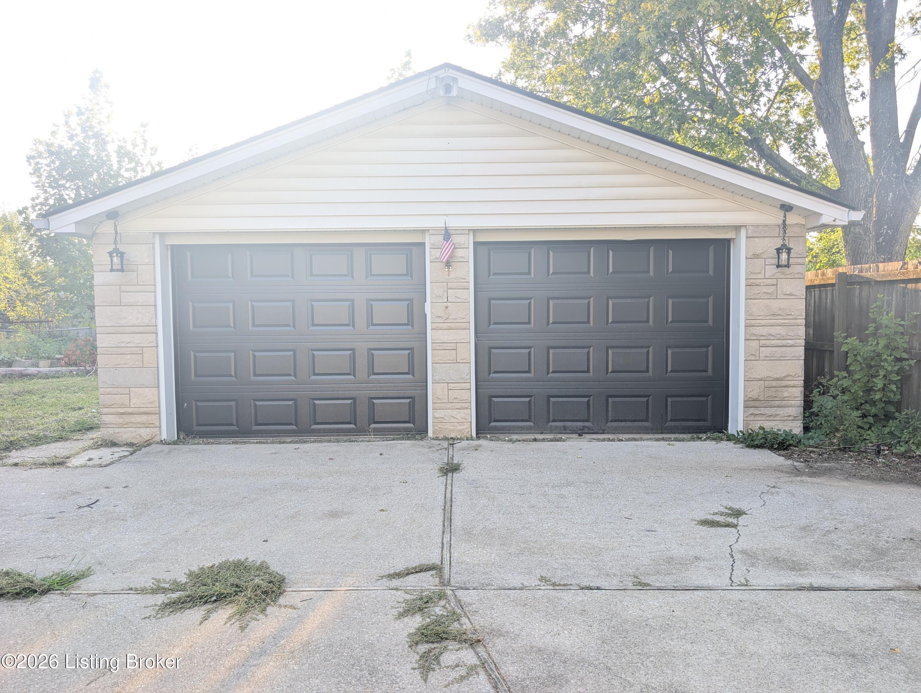 6006 Catheen Way Property Photo 25