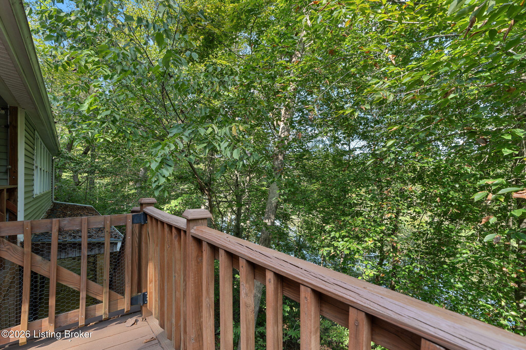 424 N Lakeside Ln Property Photo 6