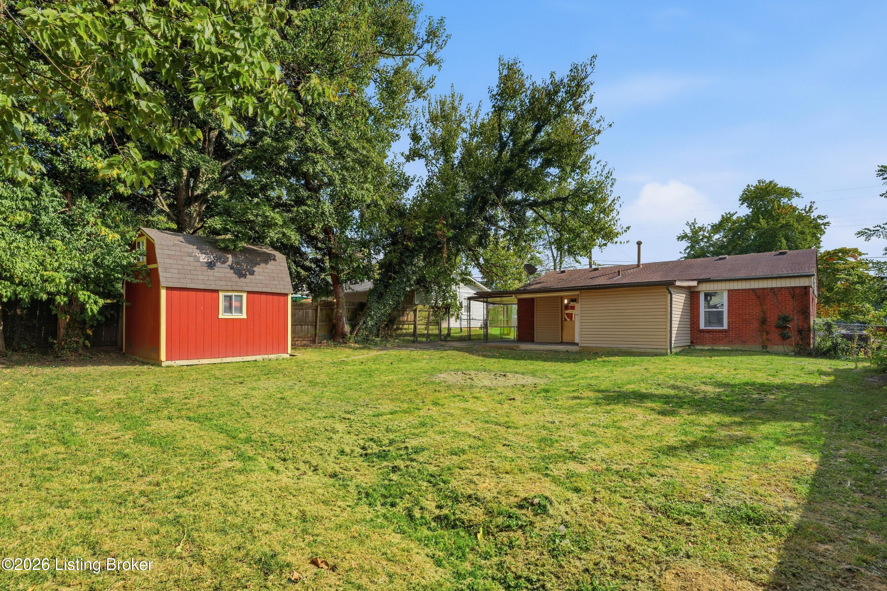 9919 Robsion Rd Property Photo 6