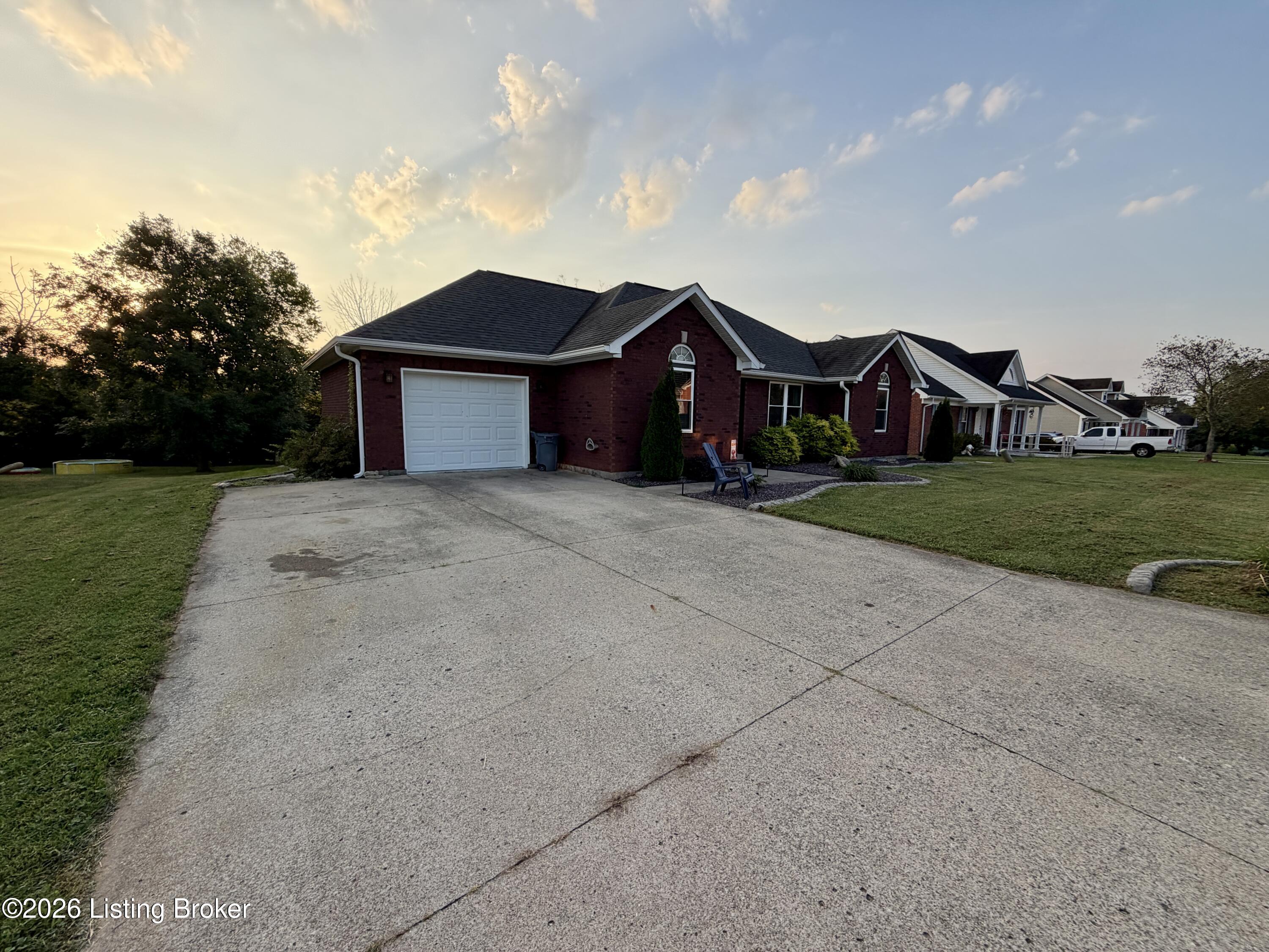 119 Tulip Dr Property Photo 30
