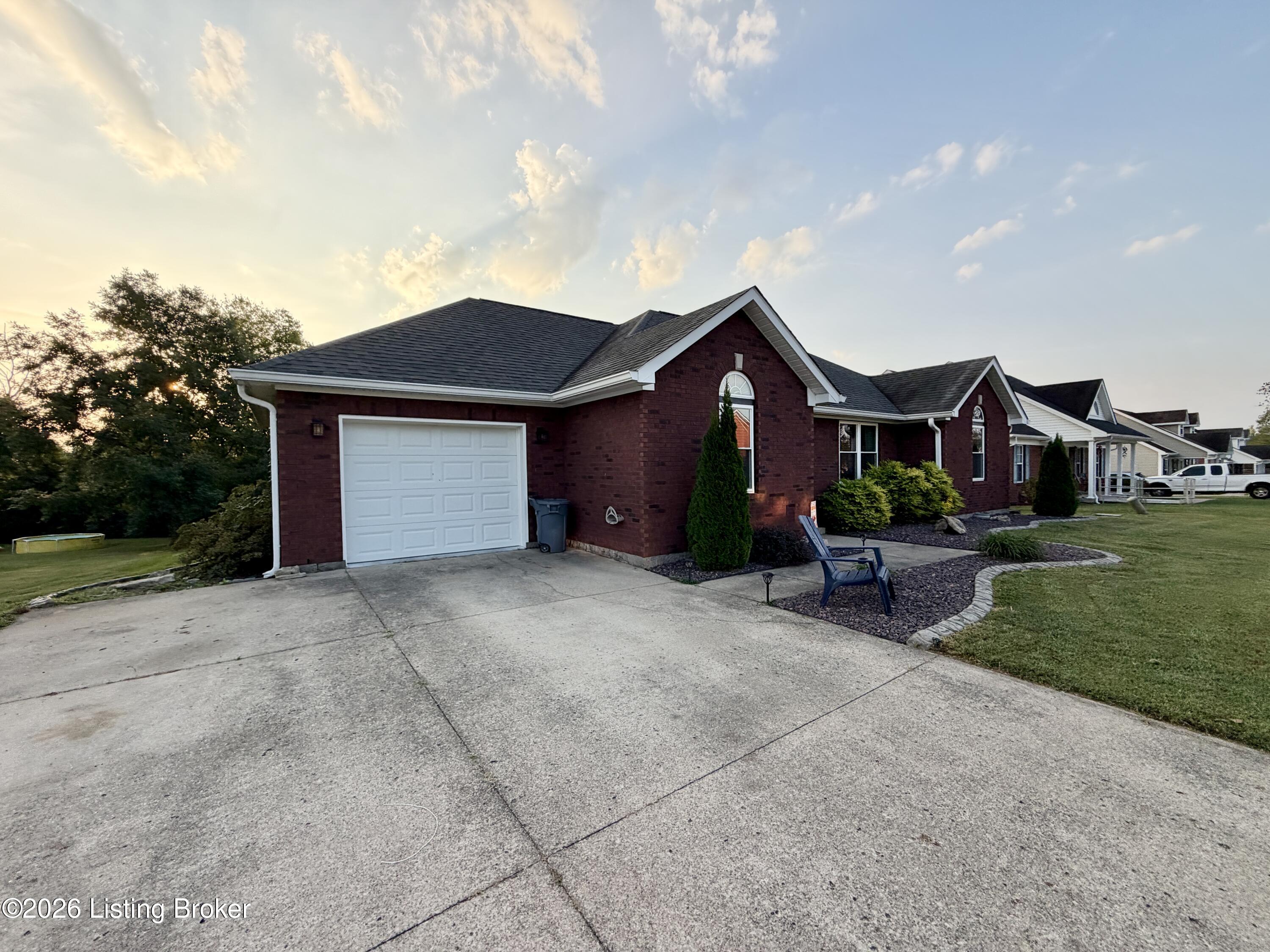 119 Tulip Dr Property Photo 31