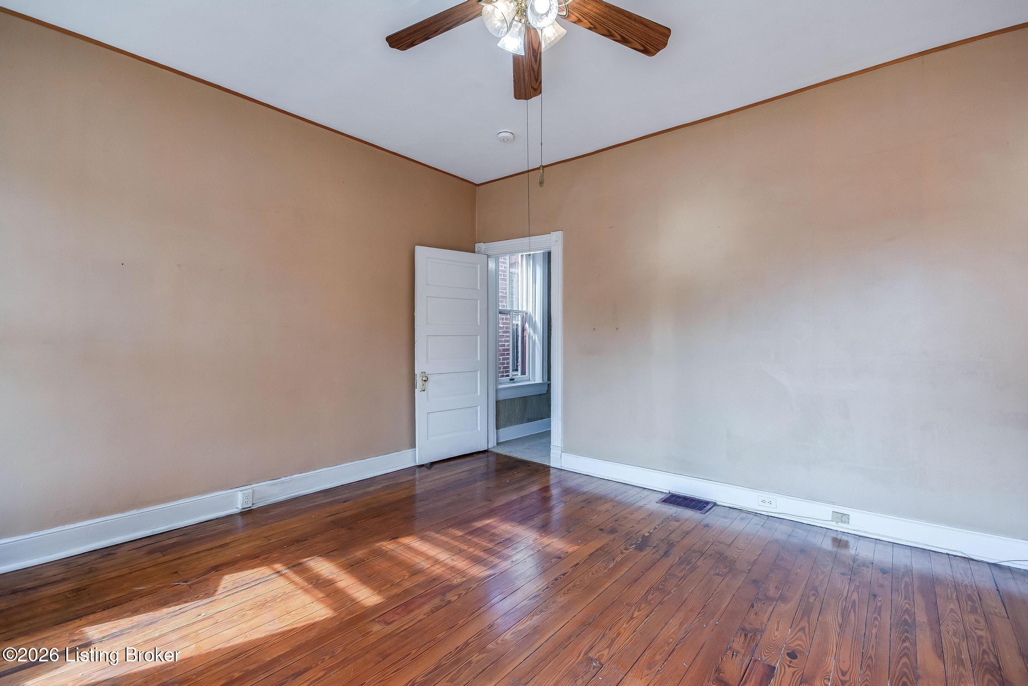 1218 S Floyd St Property Photo 29