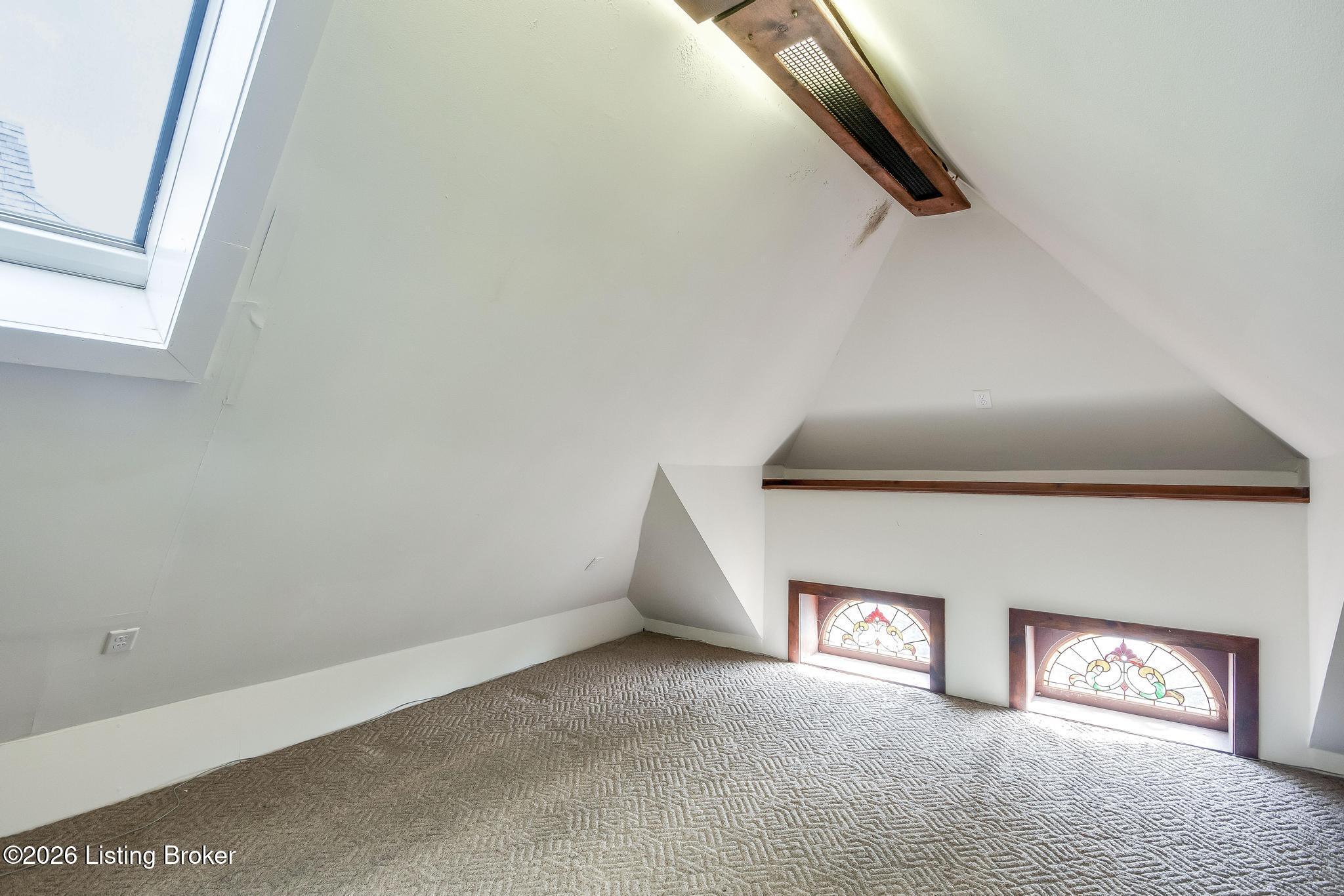 1218 S Floyd St Property Photo 40