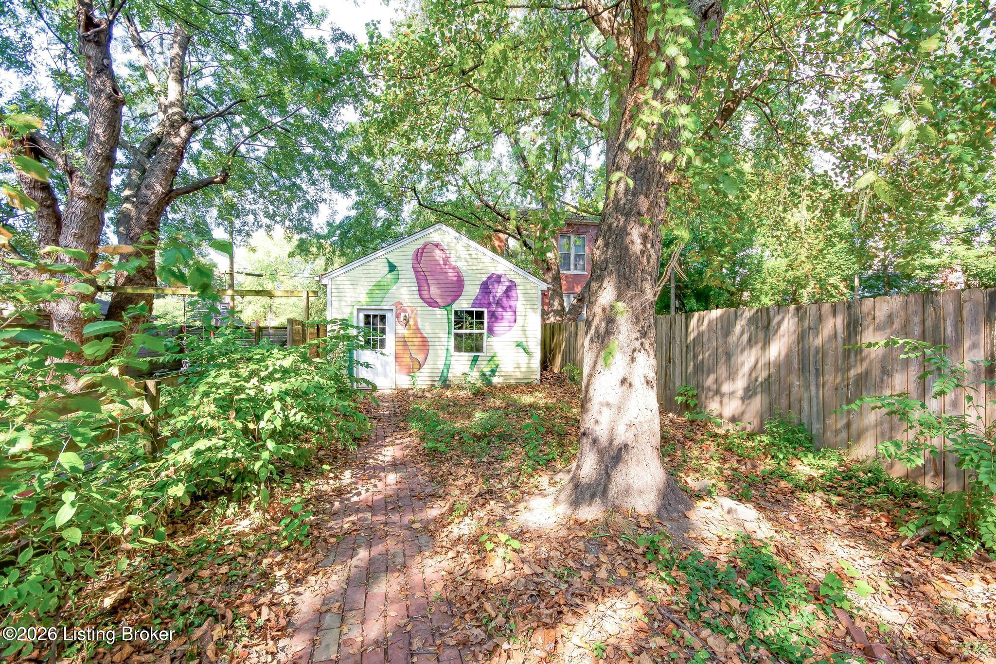 1218 S Floyd St Property Photo 57