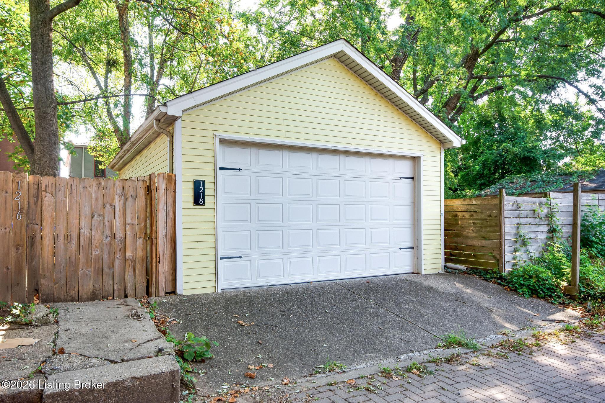 1218 S Floyd St Property Photo 59