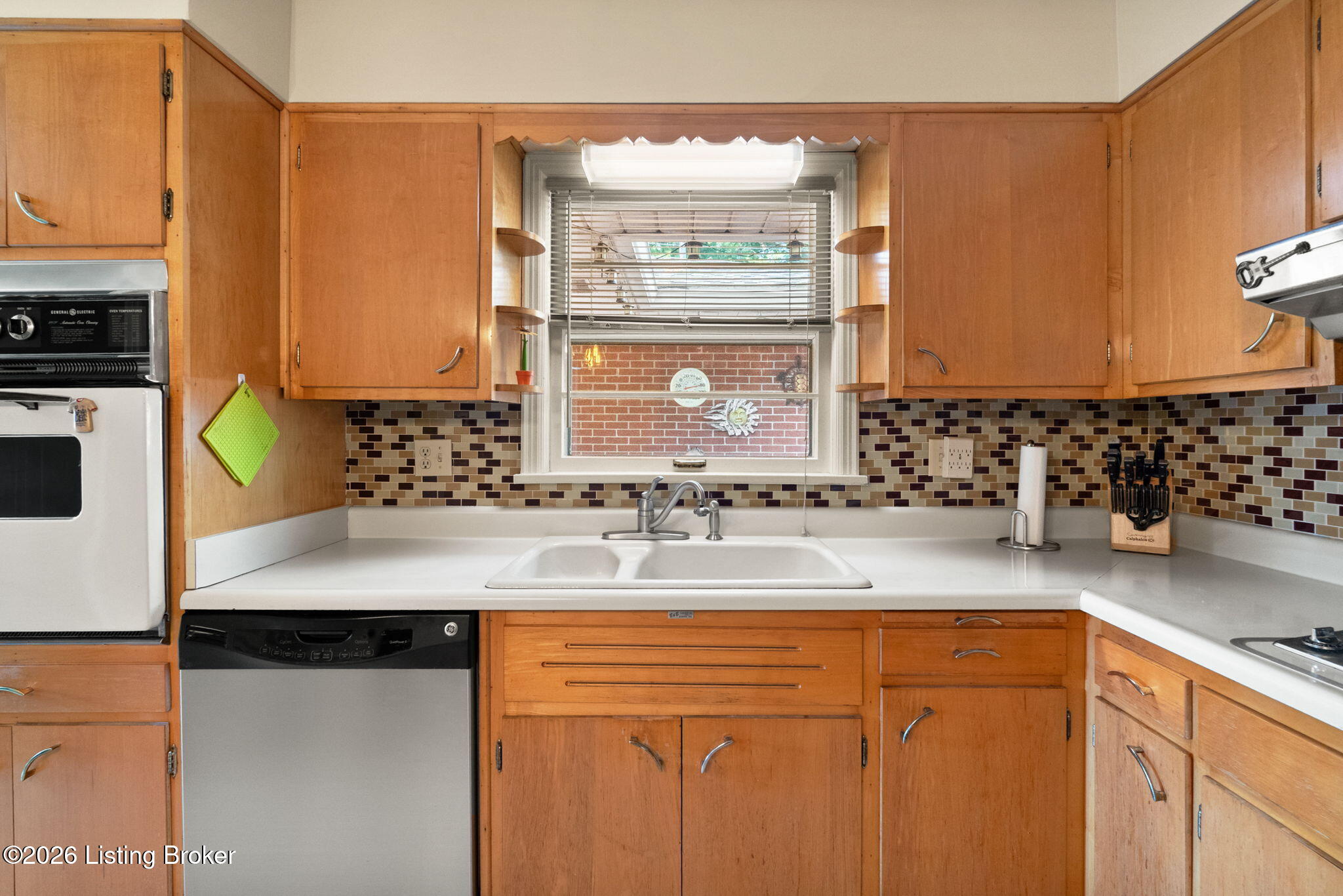 1902 Wesley Ave Property Photo 23