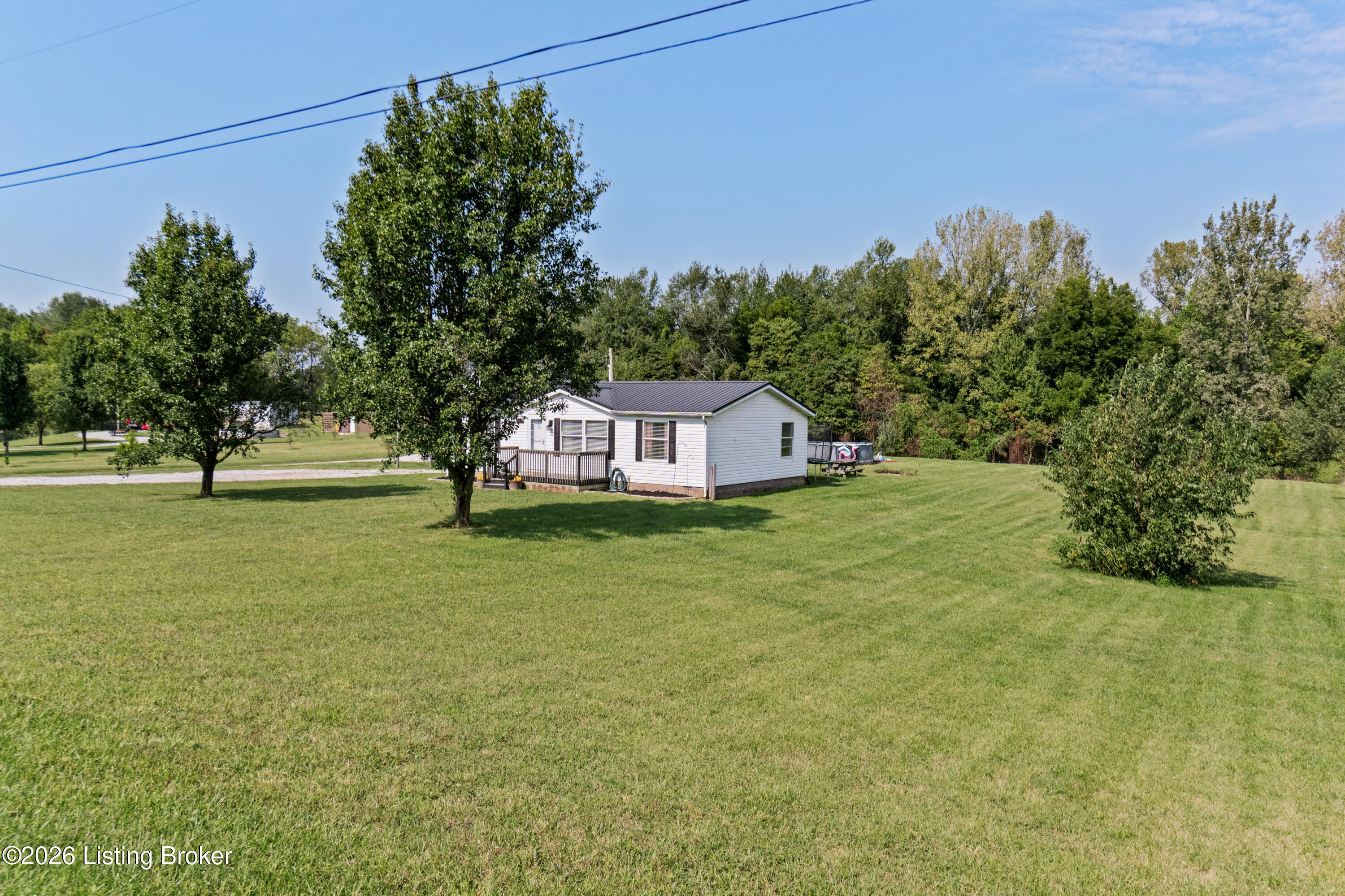 116 Gardener Dr Property Photo 1
