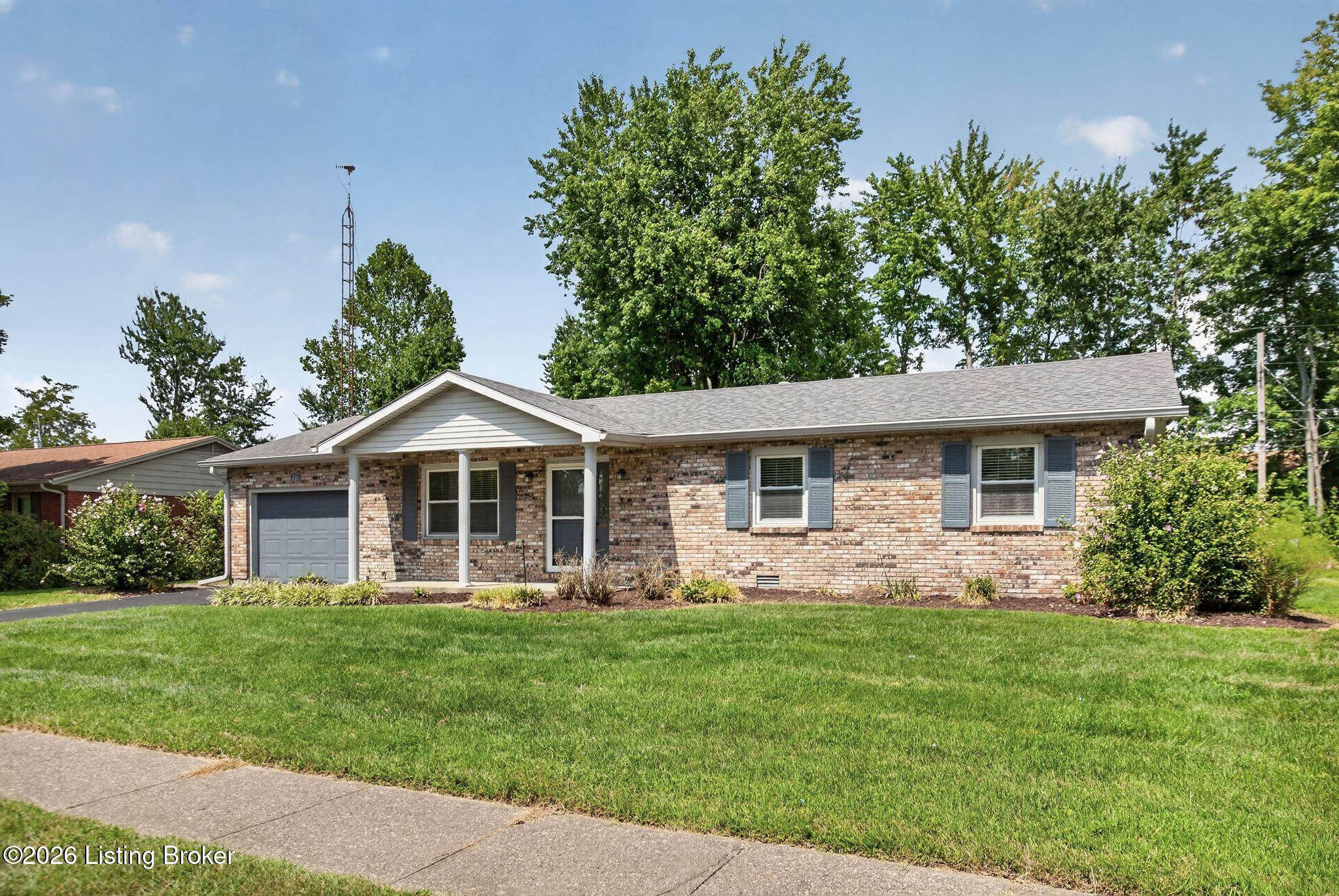 410 Mouser St Property Photo 1