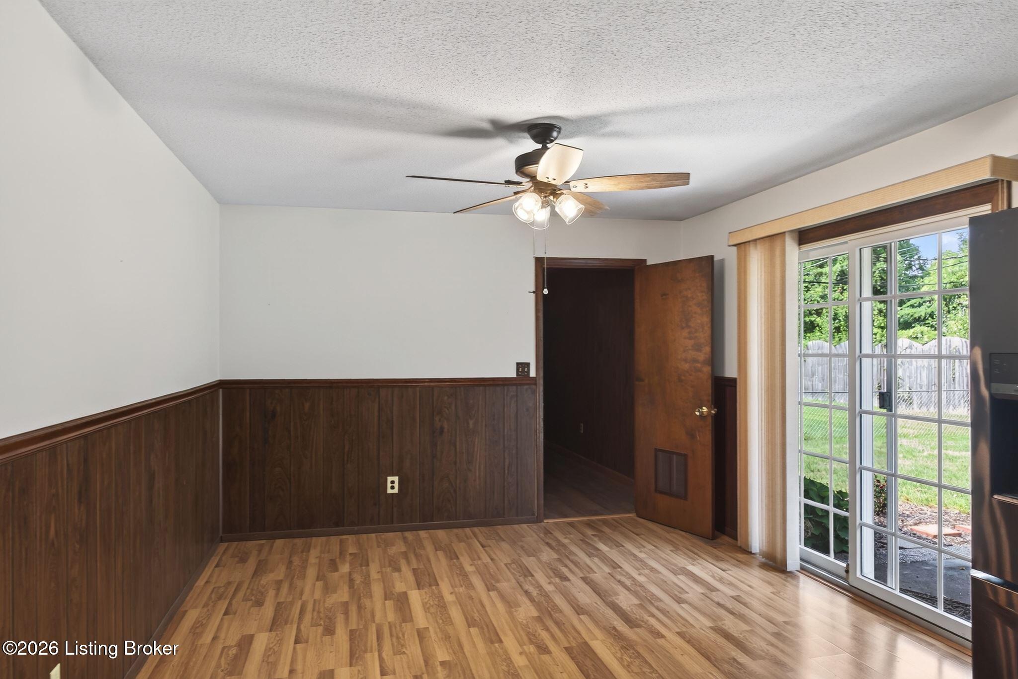 410 Mouser St Property Photo 8