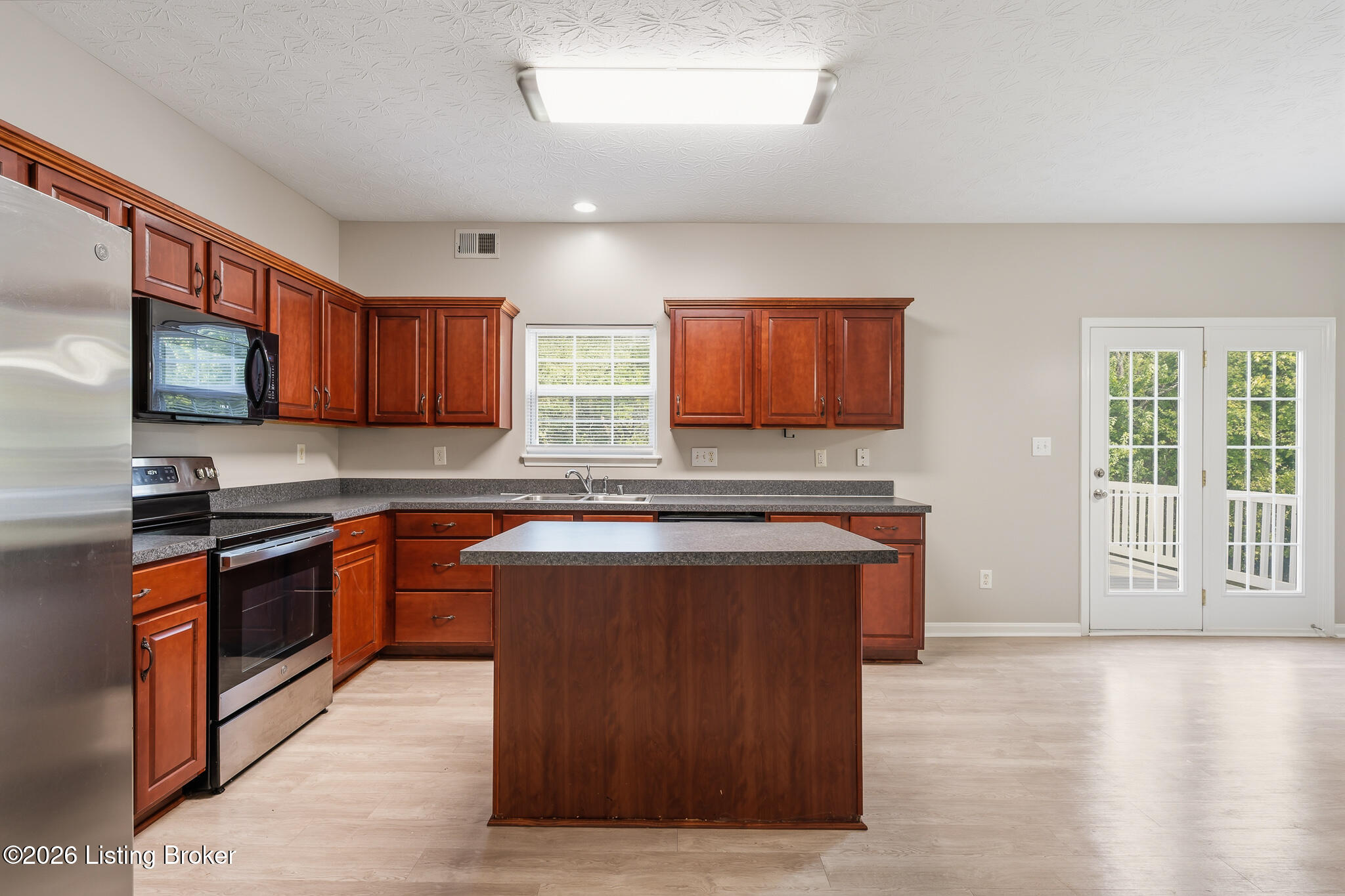 17834 Birch Bend Cir Property Photo 14