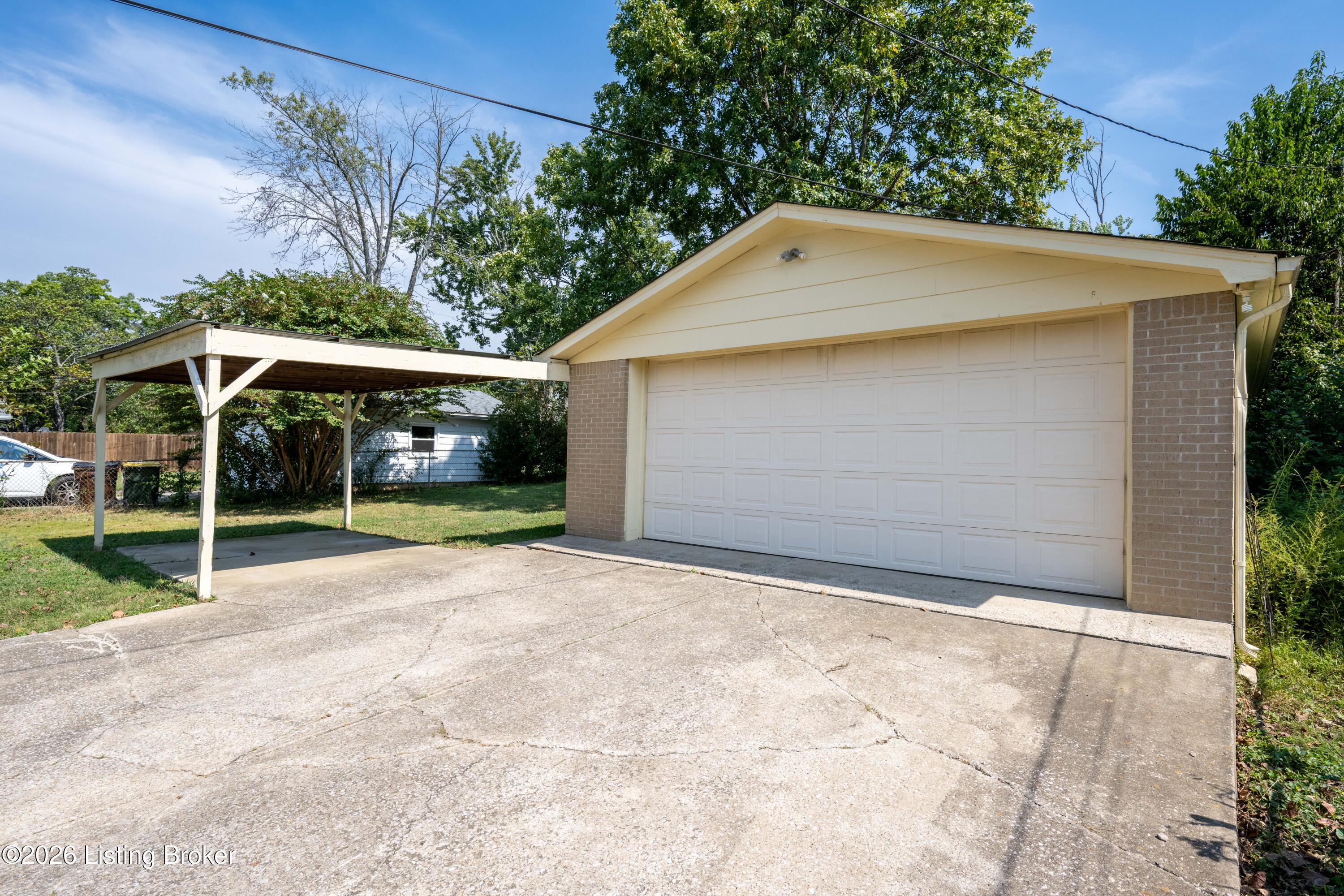 505 Westwood Dr Property Photo 17