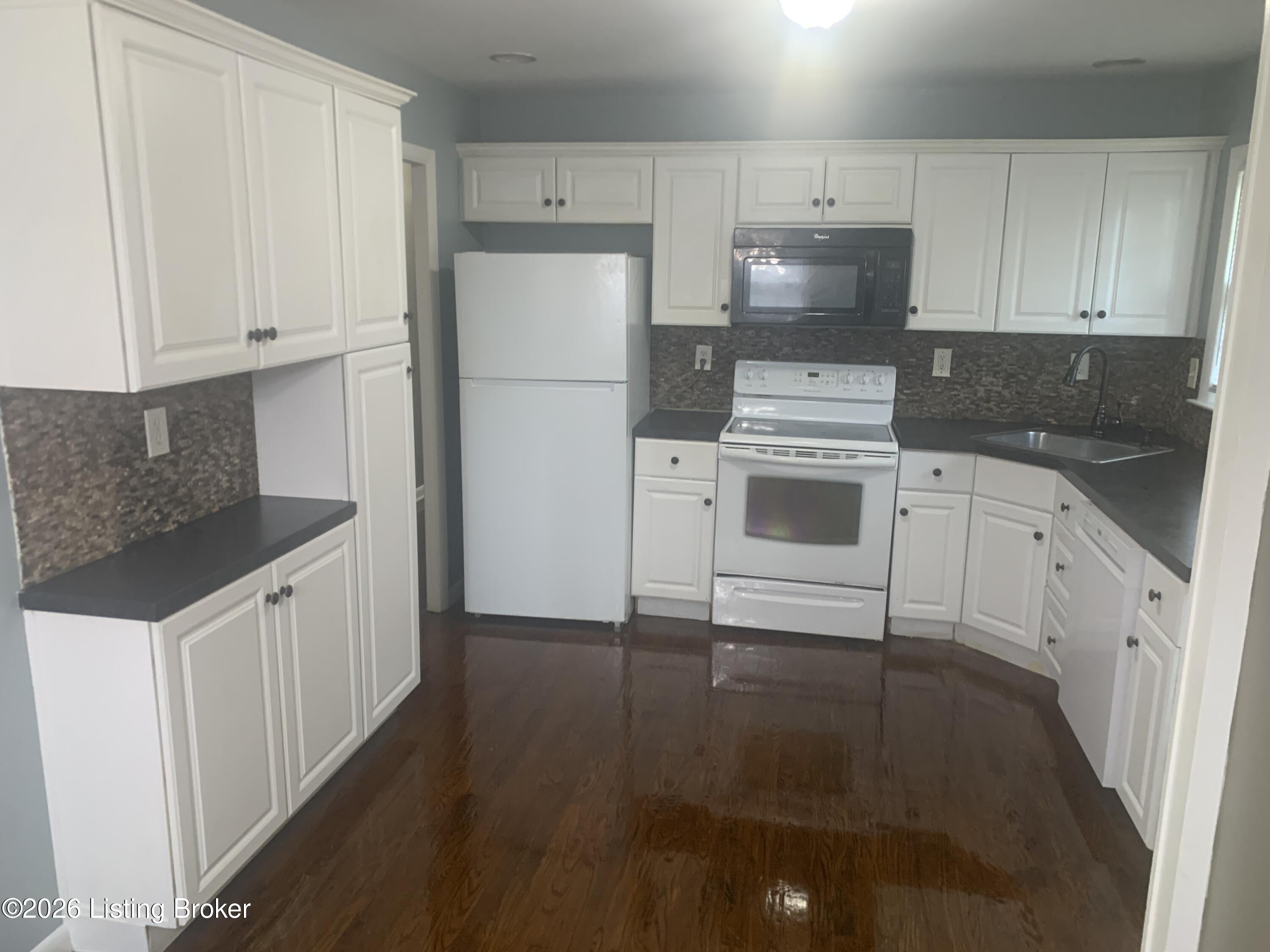 3805 Jupiter Rd Property Photo 10