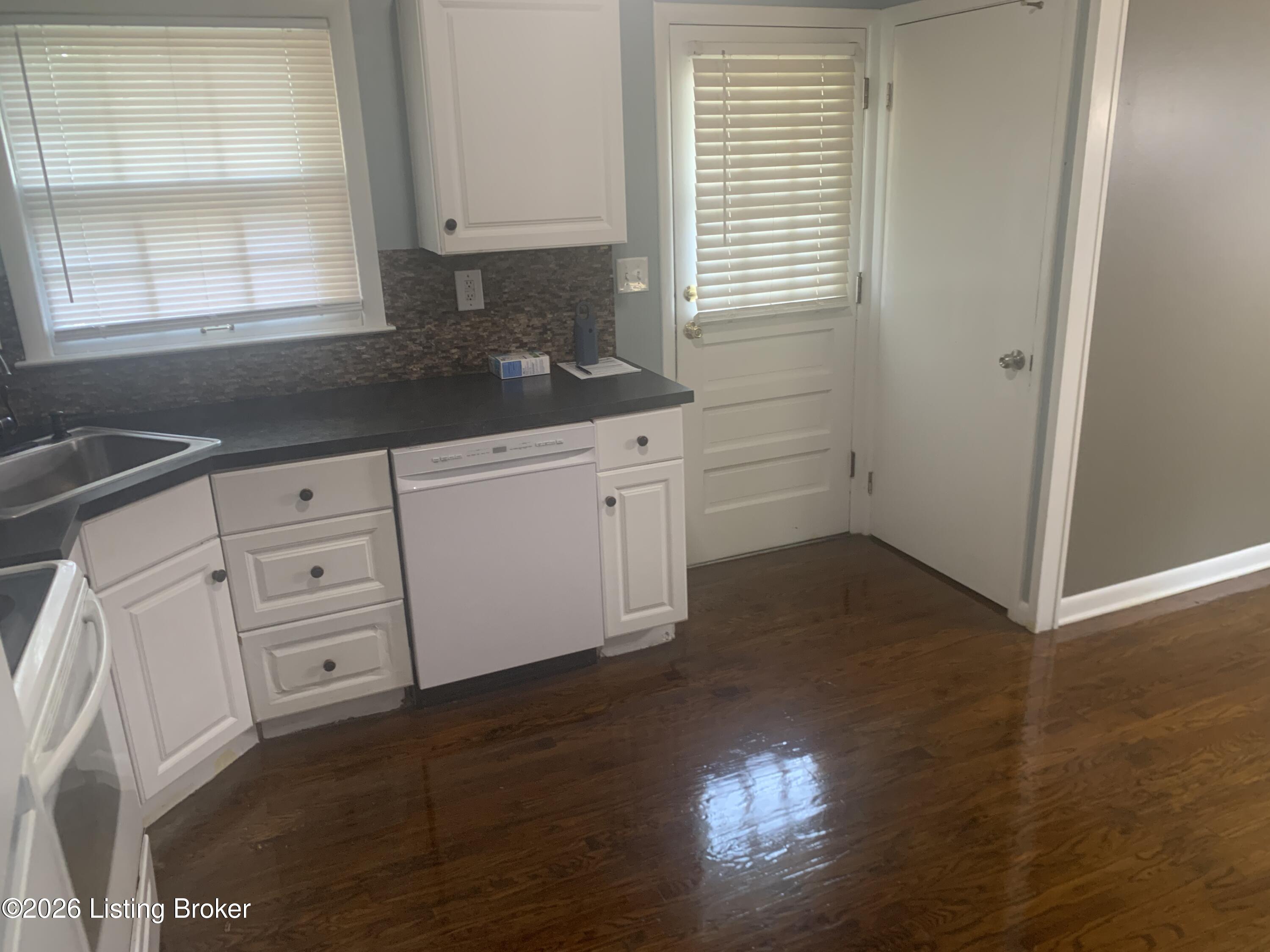 3805 Jupiter Rd Property Photo 11