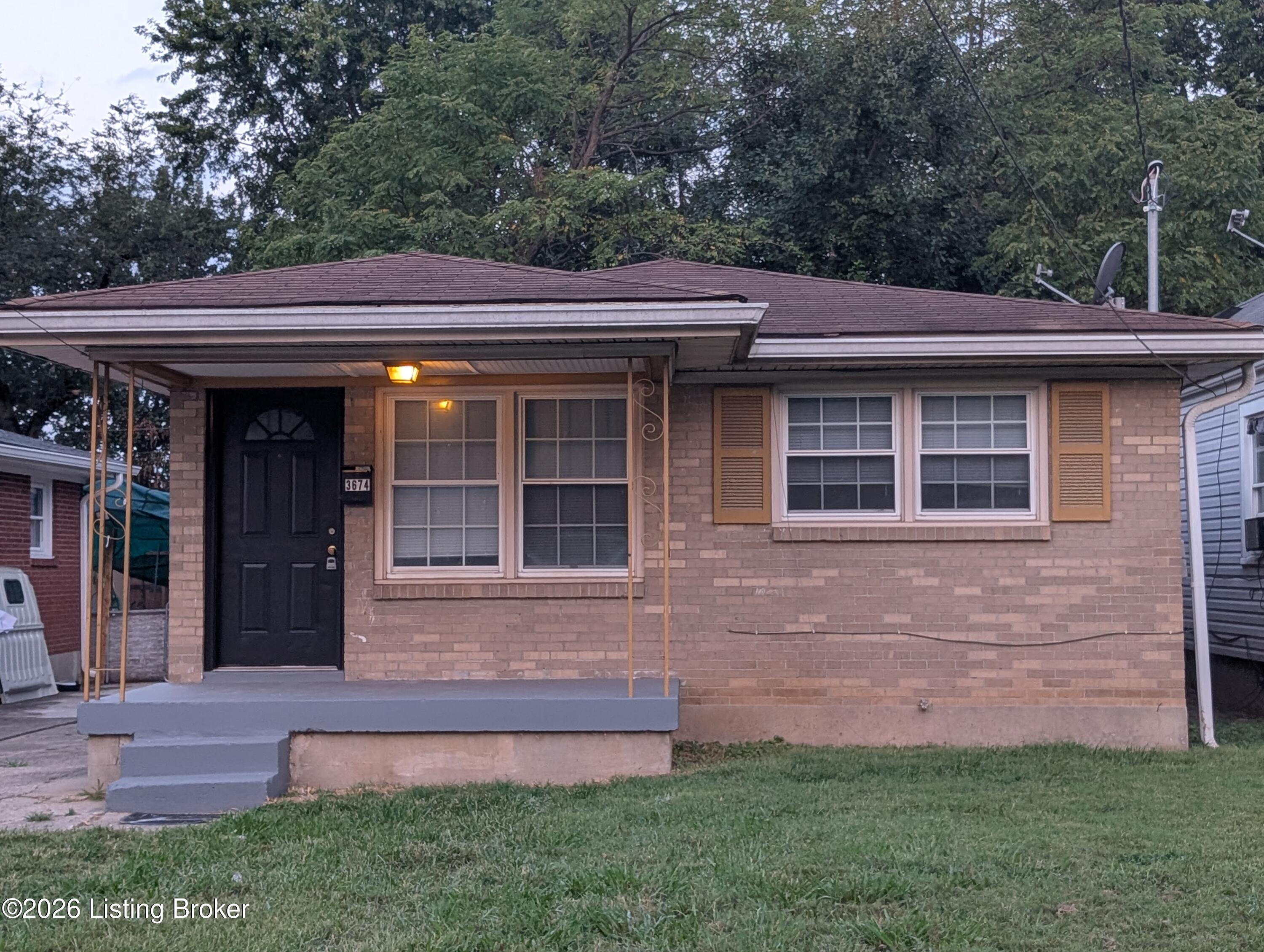 3674 Parthenia Ave Property Photo 1