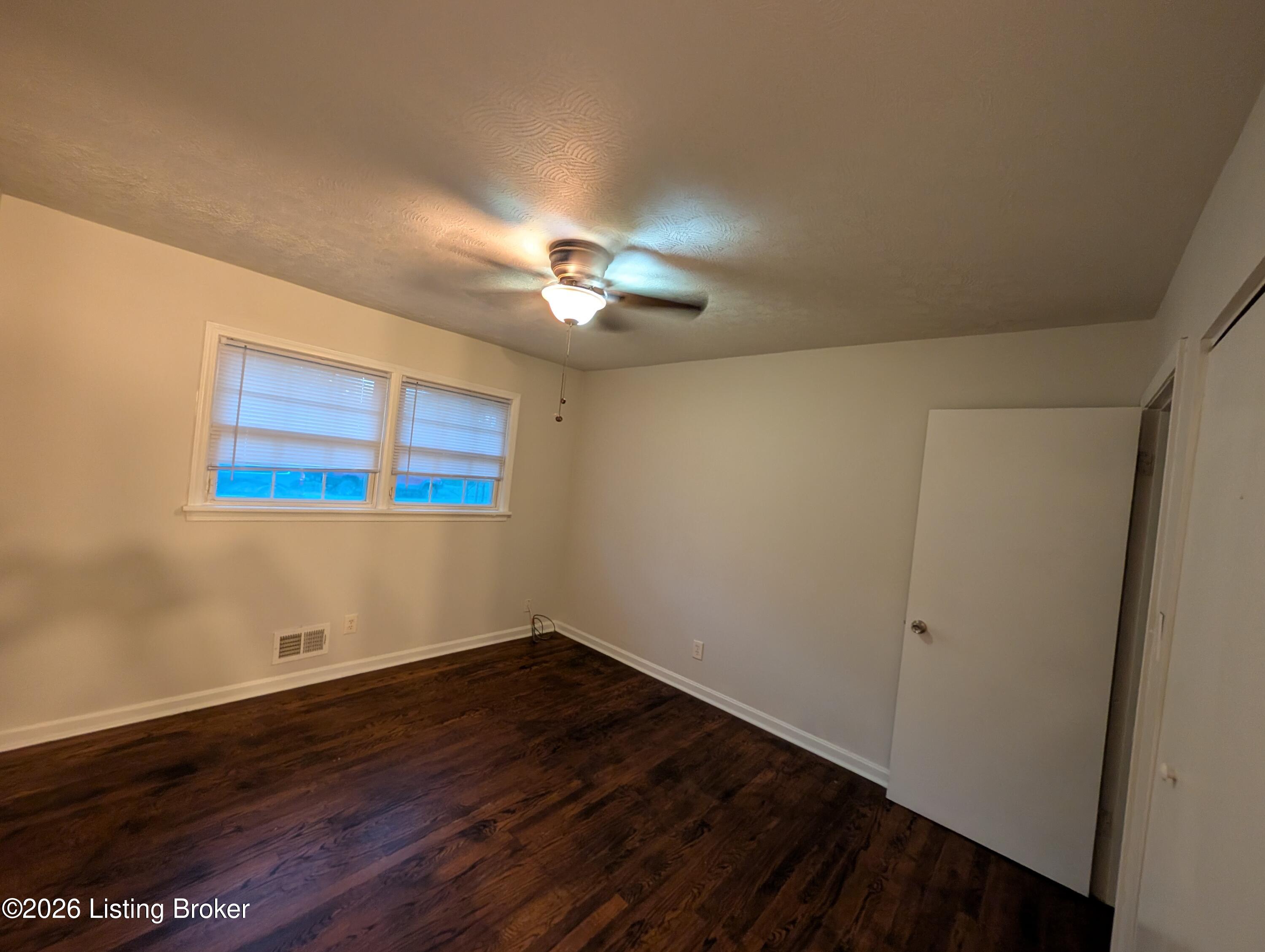 3674 Parthenia Ave Property Photo 7