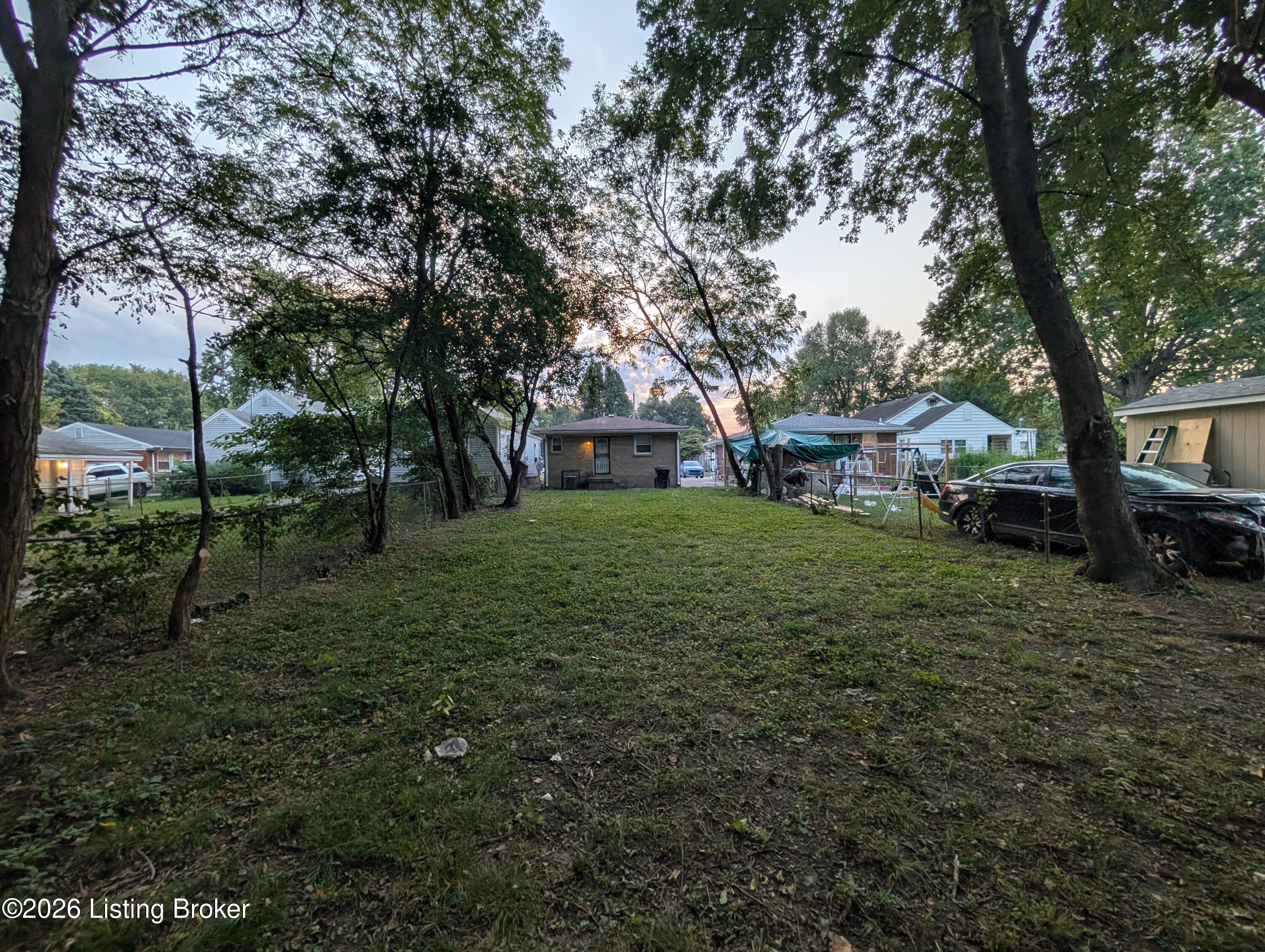 3674 Parthenia Ave Property Photo 14