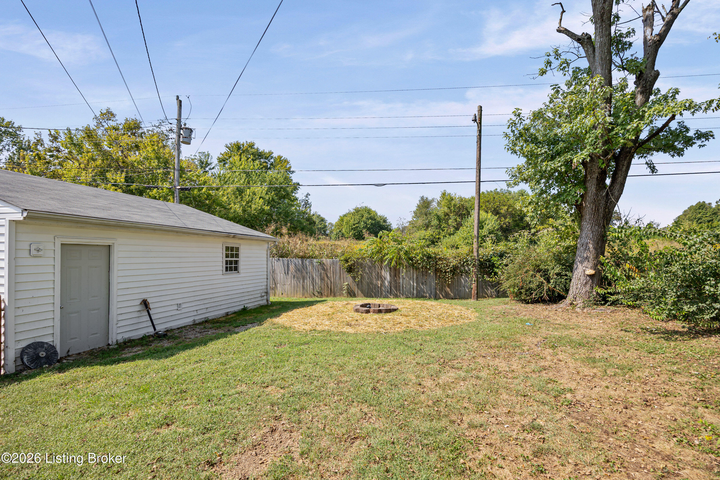301 Ardmore Ln Property Photo 26