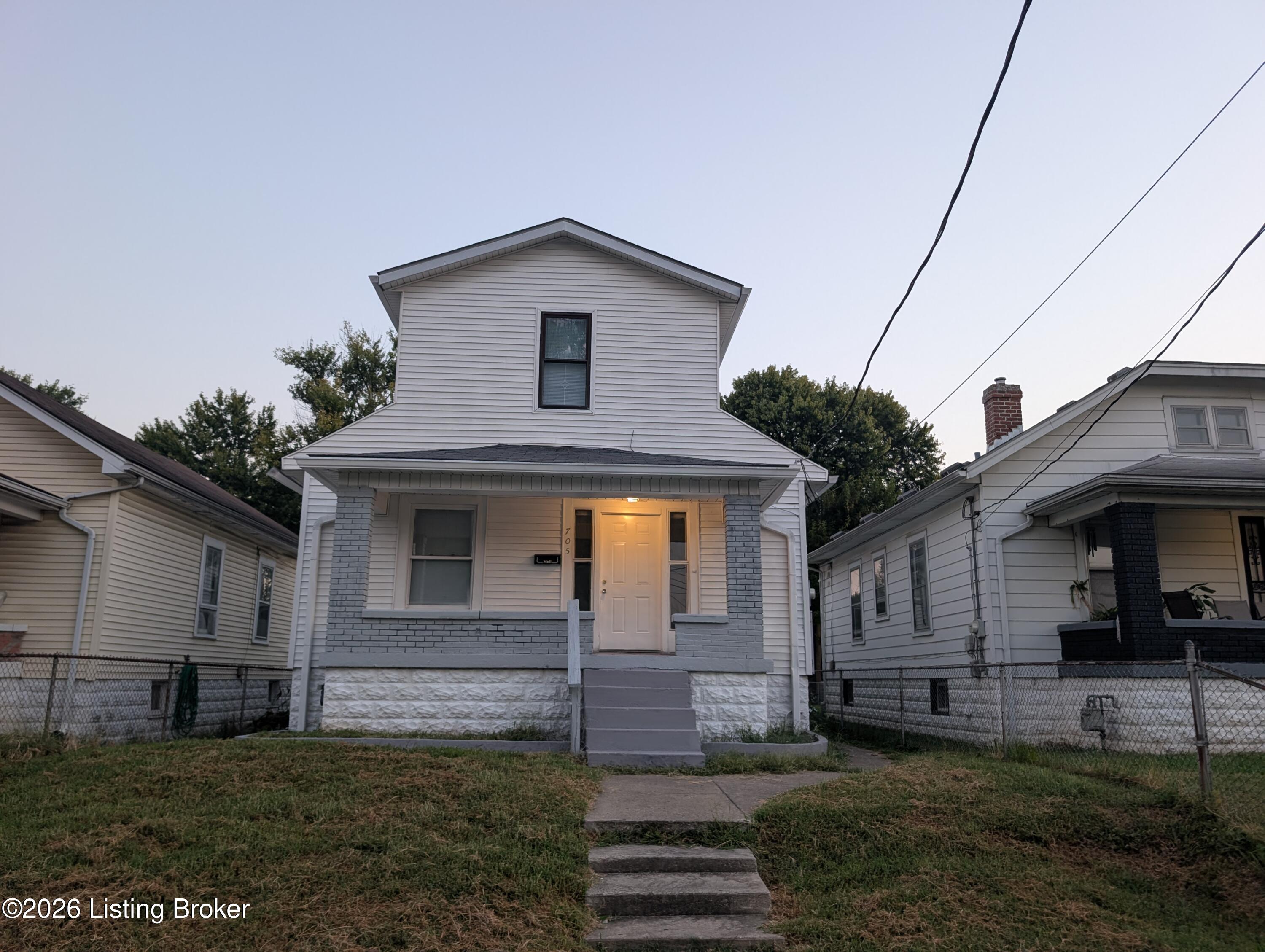 705 Iowa Ave Property Photo 1