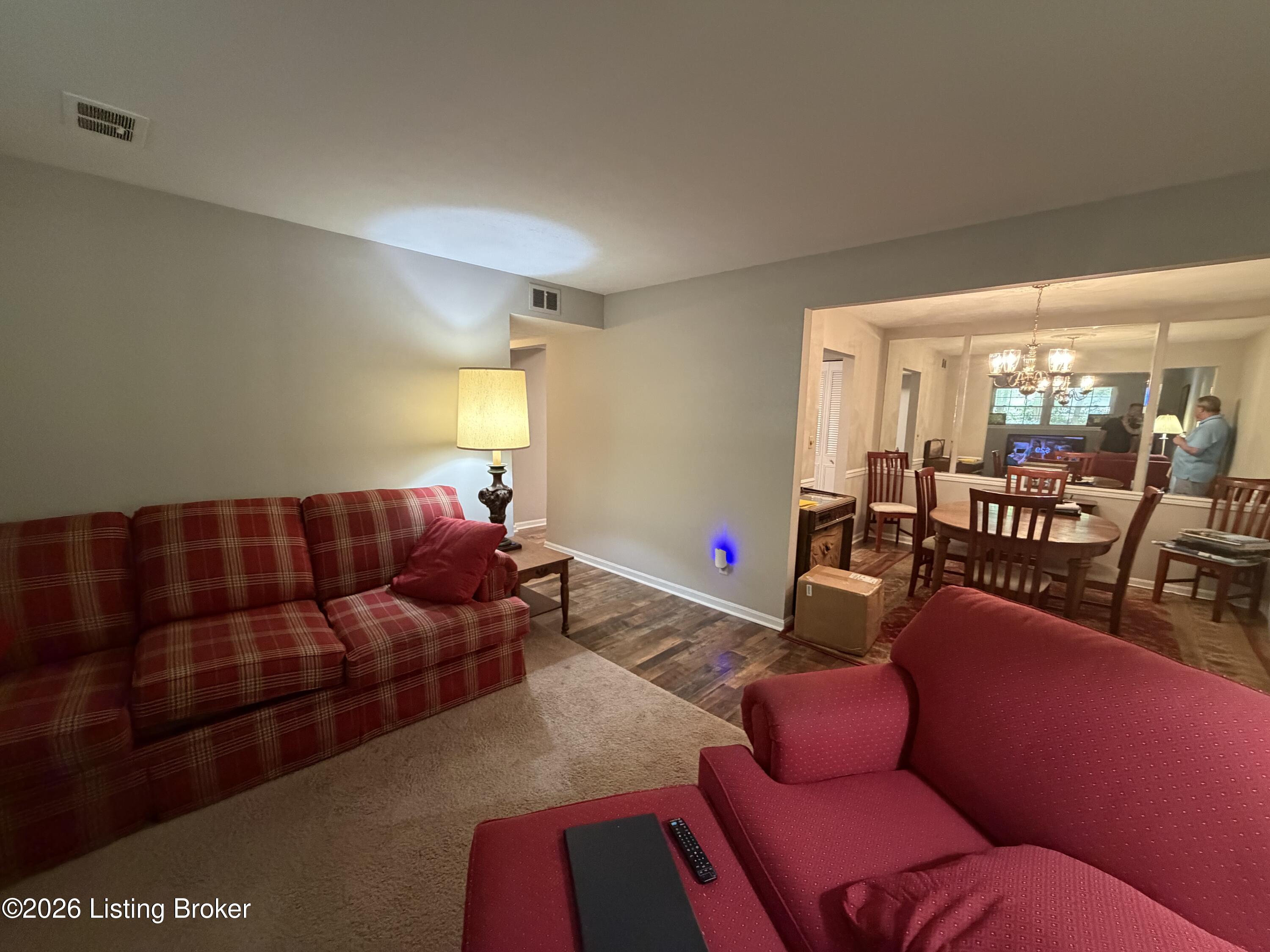 208 Flanders Ct Apt 3 Property Photo 5