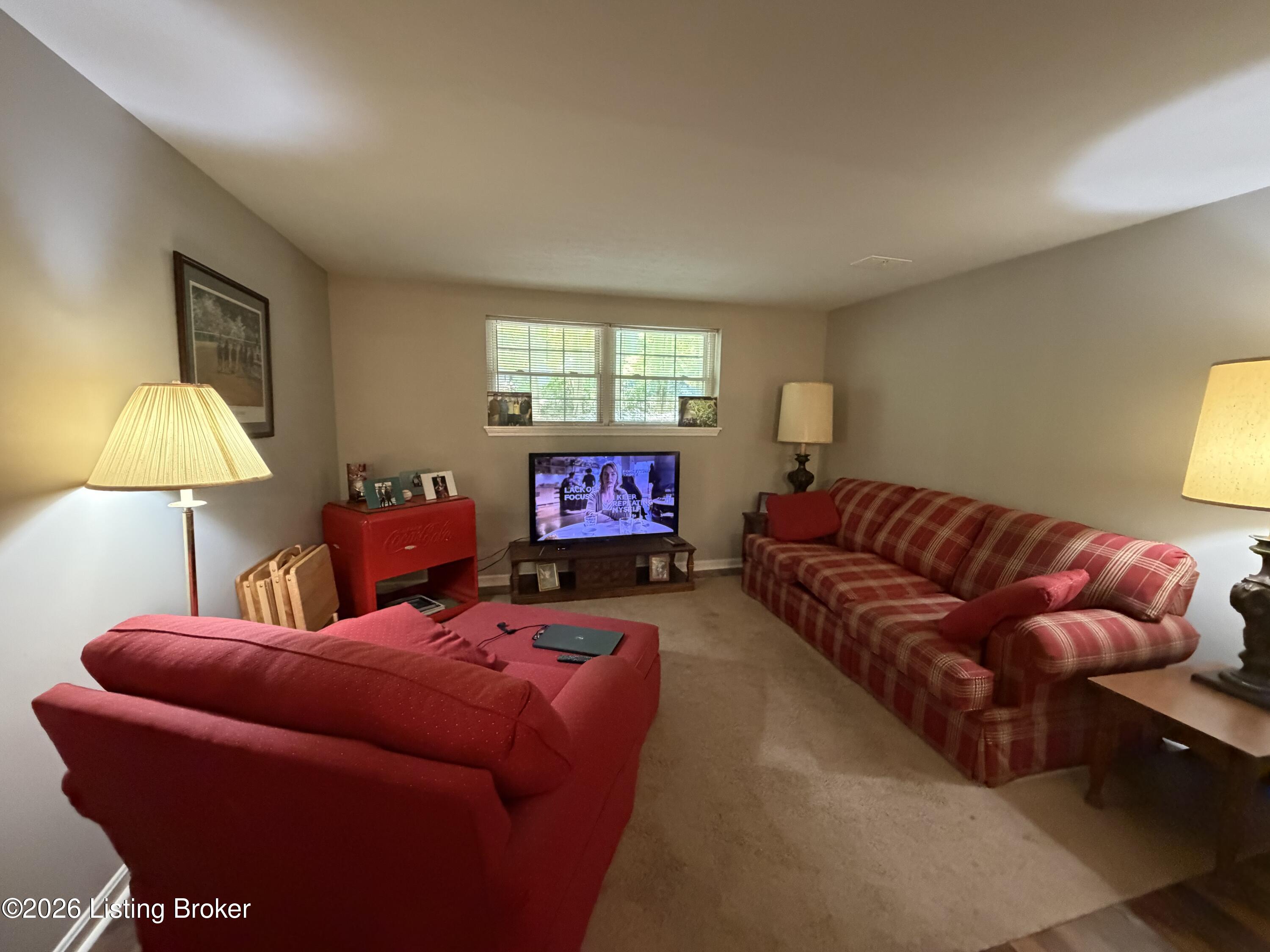 208 Flanders Ct Apt 3 Property Photo 7