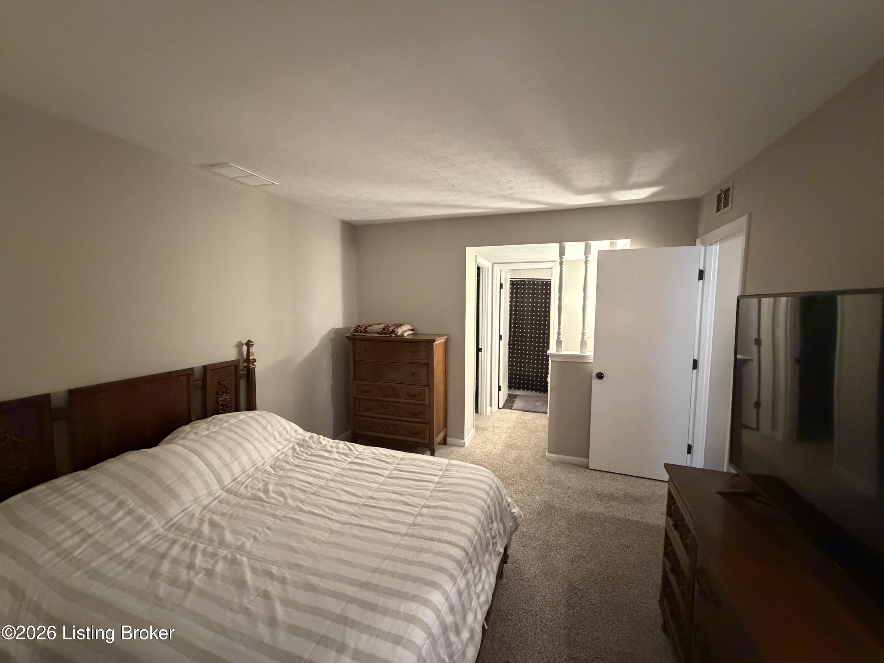208 Flanders Ct Apt 3 Property Photo 10