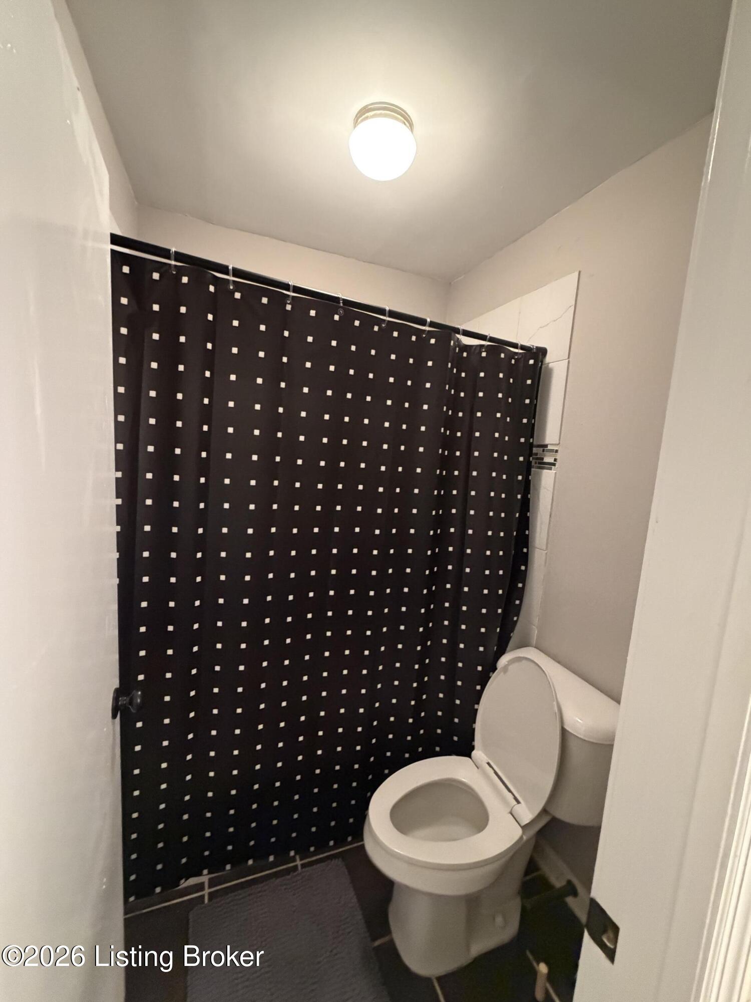 208 Flanders Ct Apt 3 Property Photo 11
