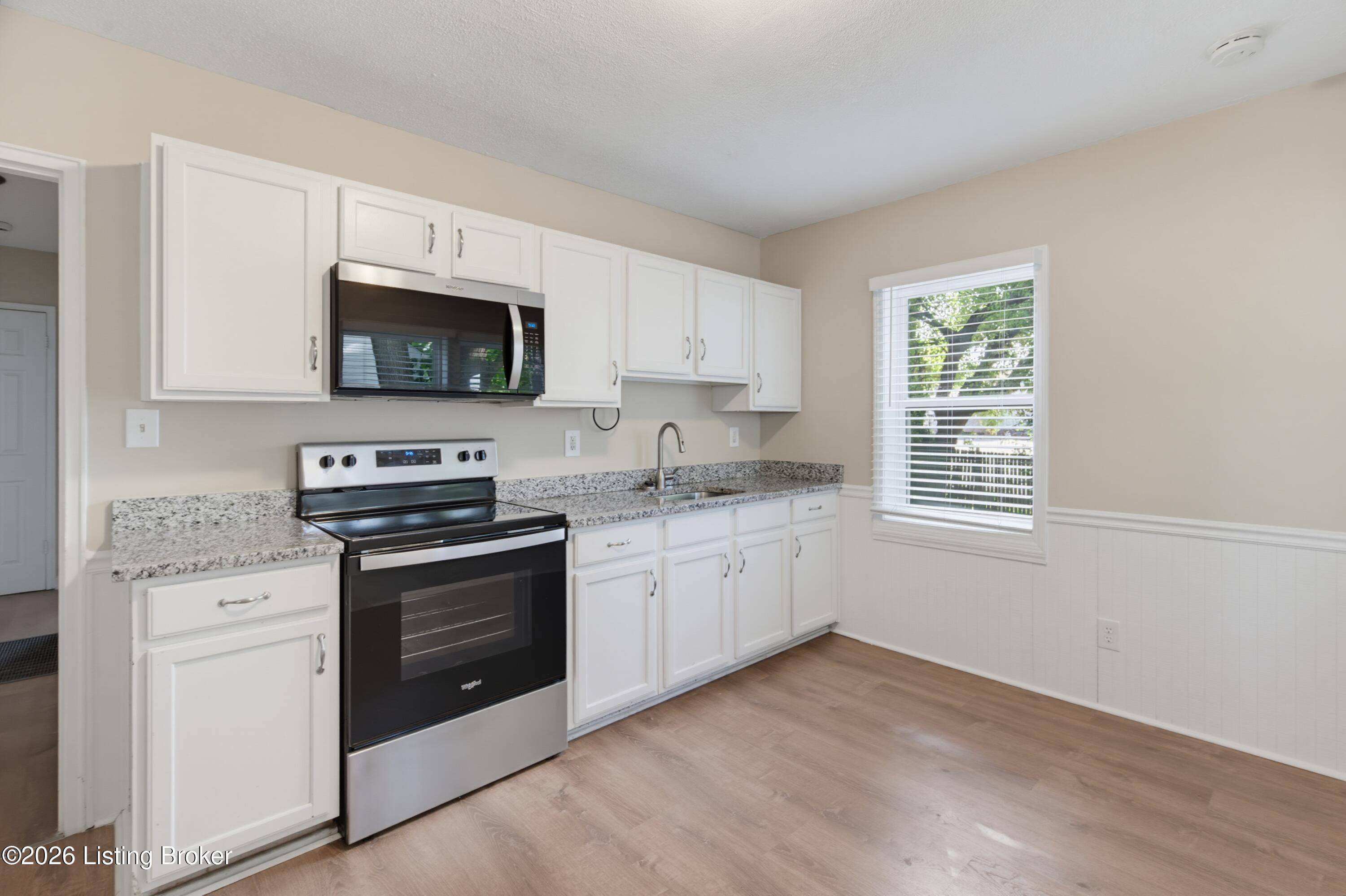 4015 Valley View Dr Property Photo 7
