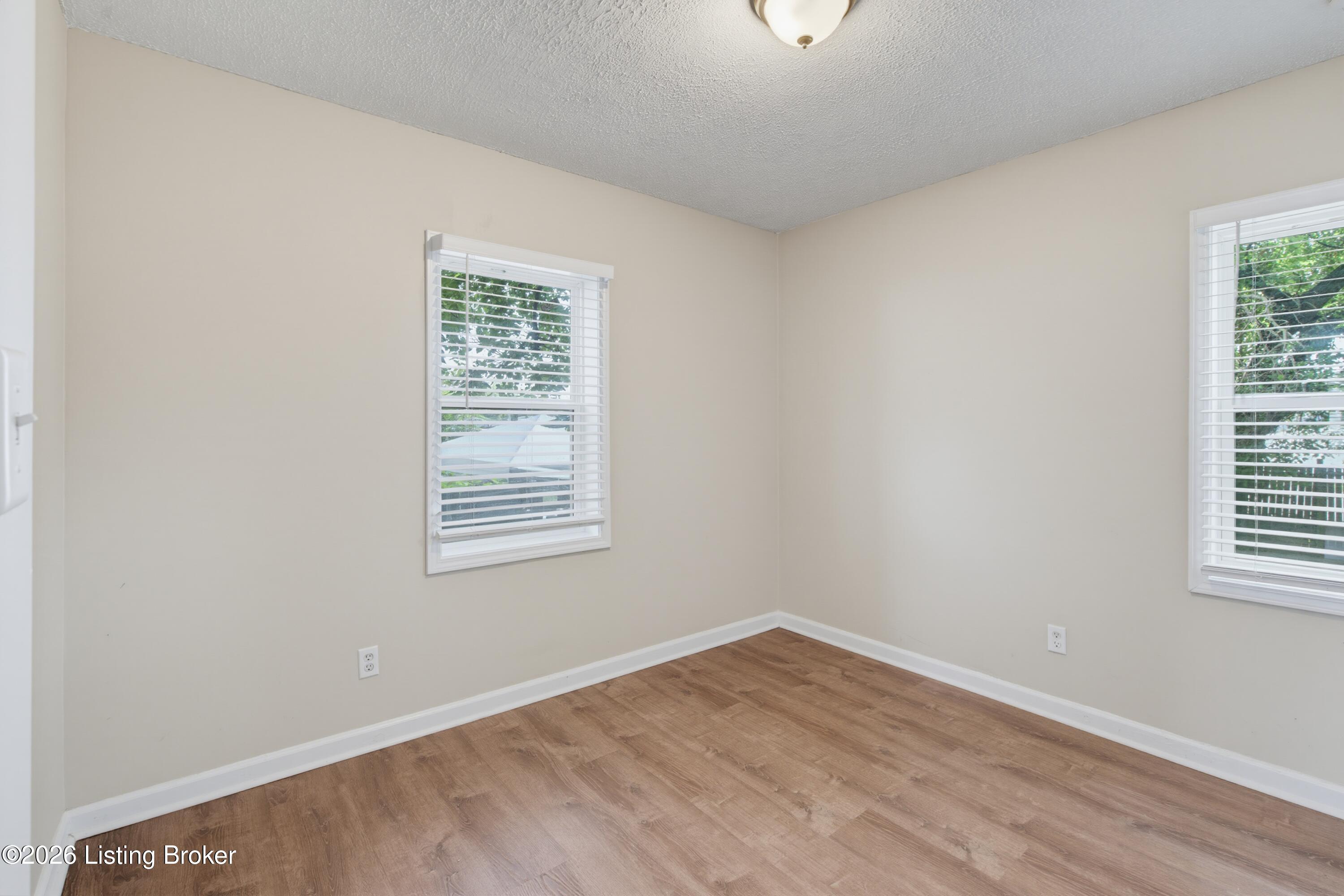 4015 Valley View Dr Property Photo 20
