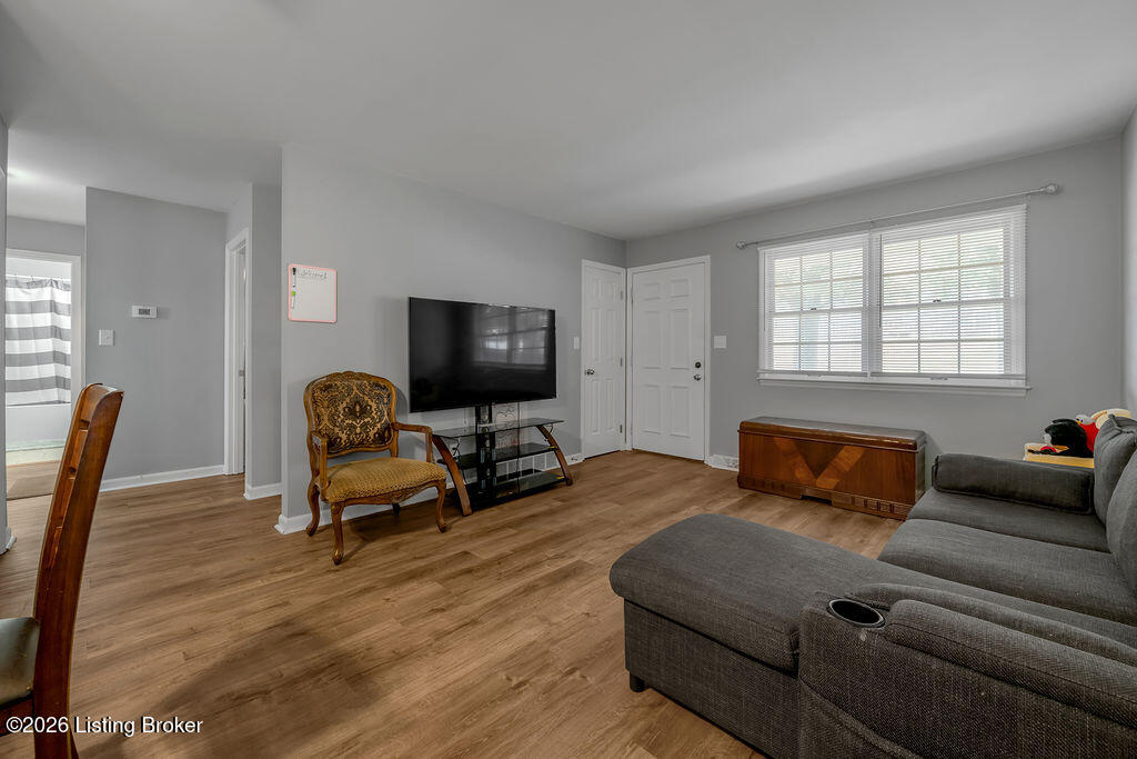 103 John St Property Photo 6