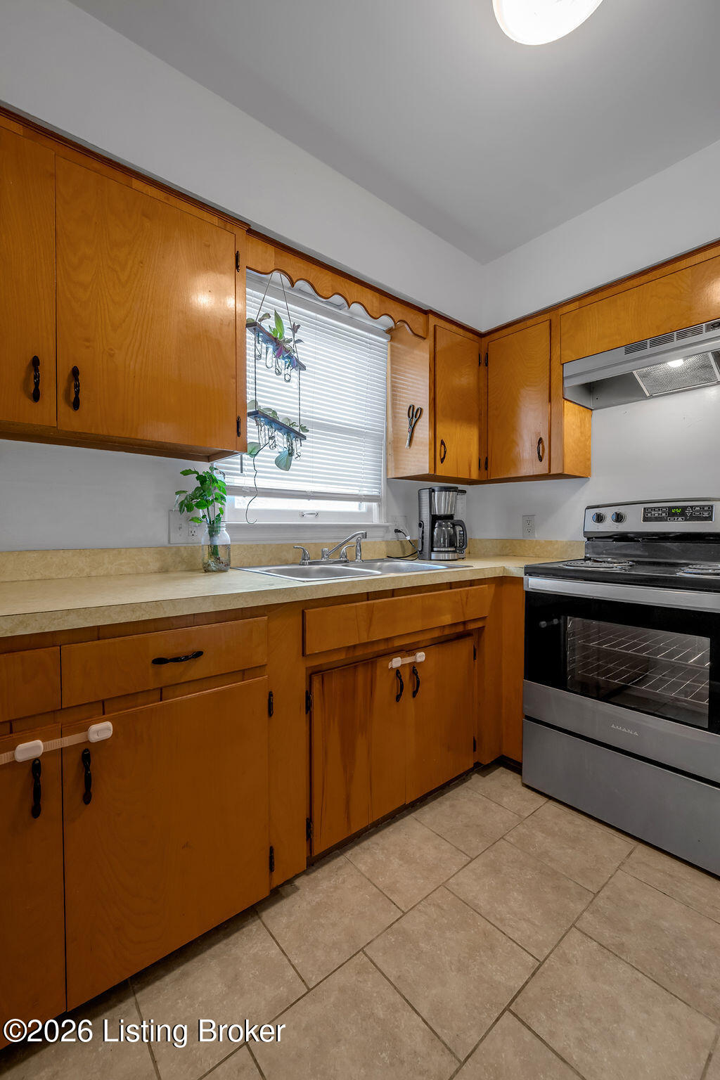 103 John St Property Photo 12