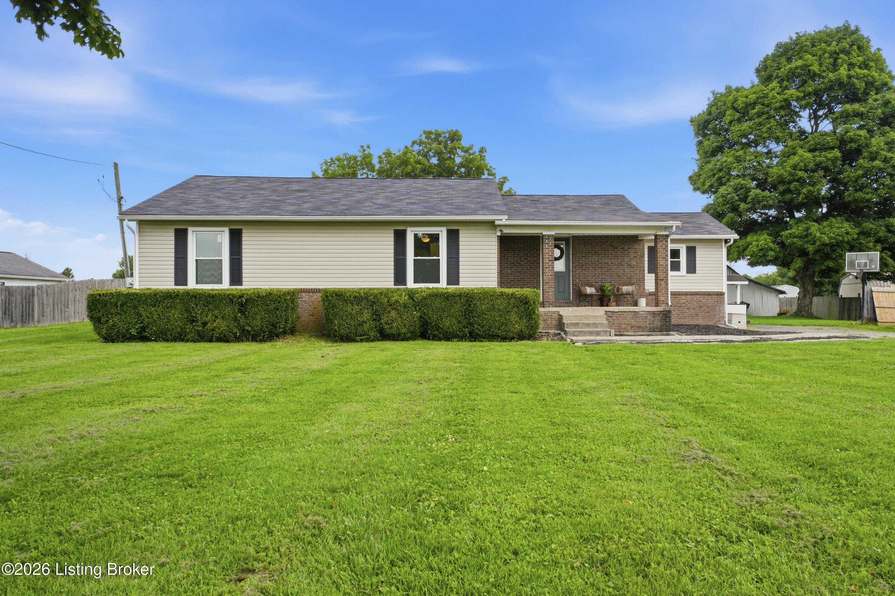 601 John Henry Rd Property Photo 1