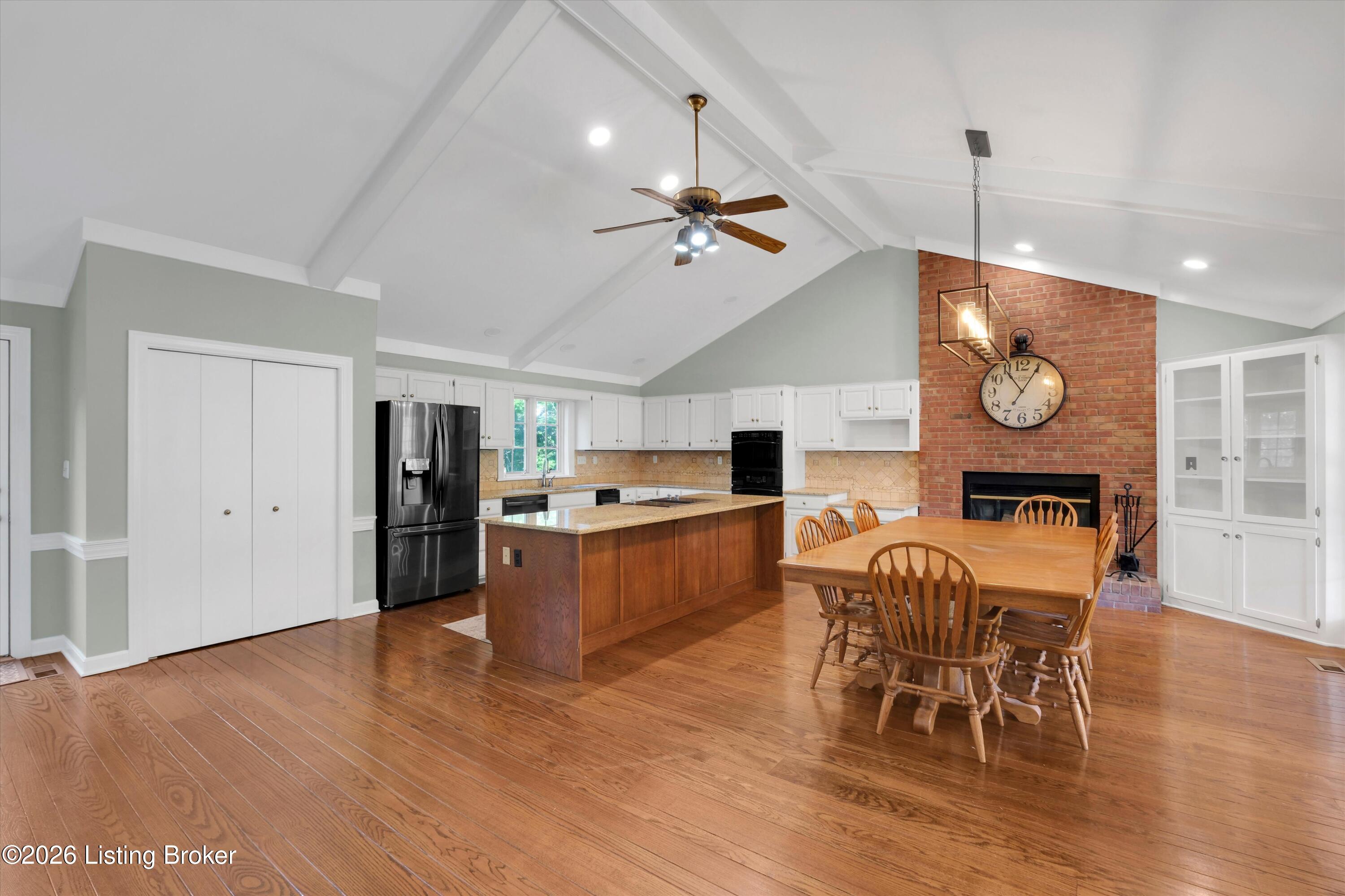 6302 Rockingham Ct Property Photo 9