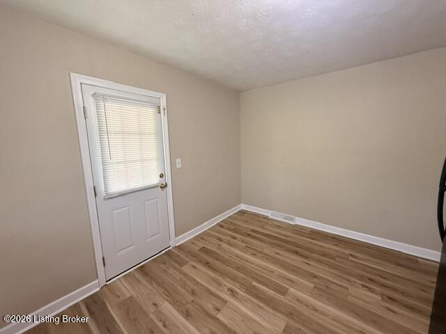 10304 Caven Ave Property Photo 4