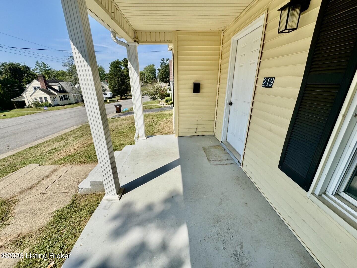 219 E Virginia Ave Property Photo 2