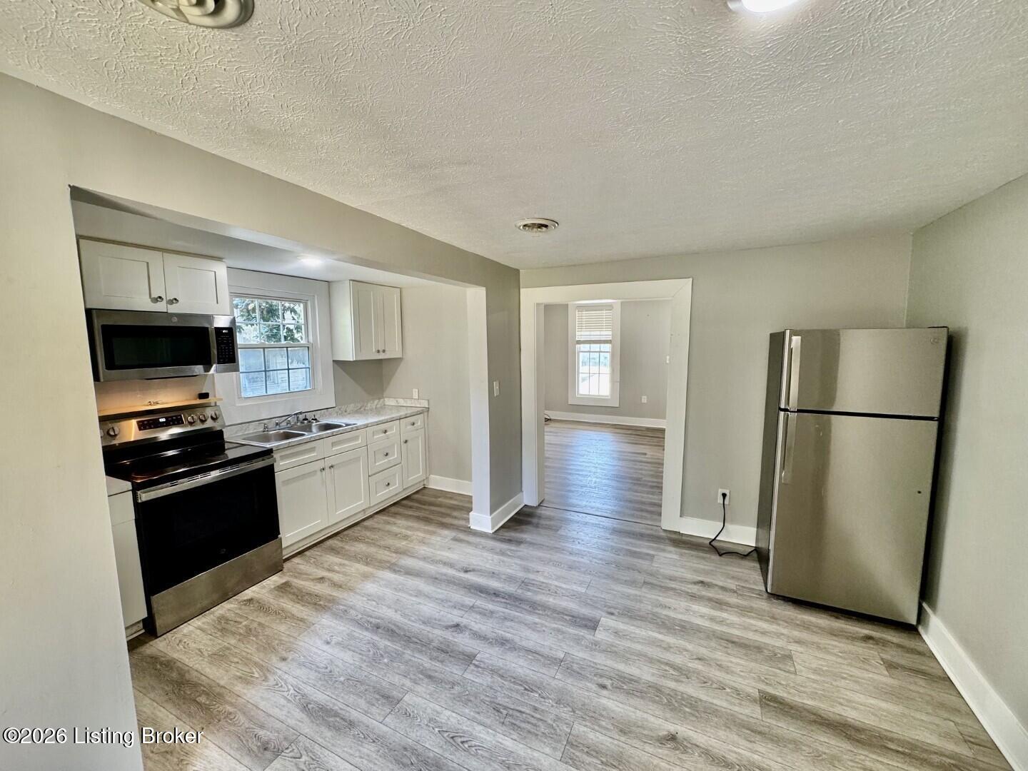 219 E Virginia Ave Property Photo 12