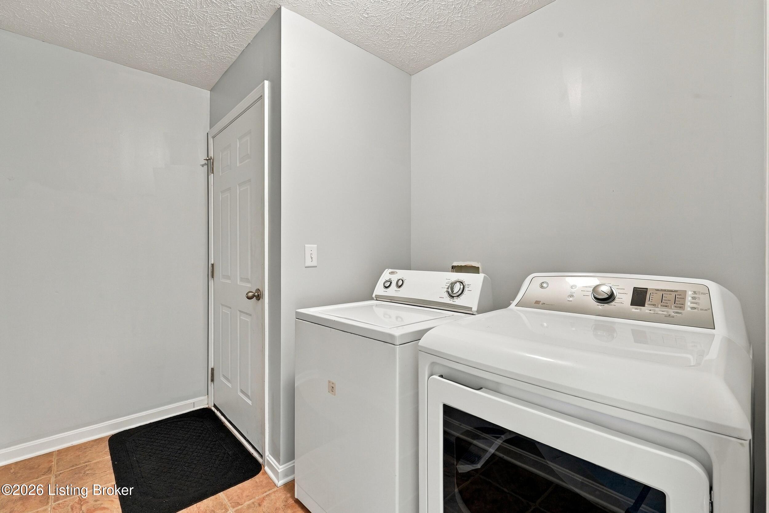 332 Reserves Blvd Property Photo 23