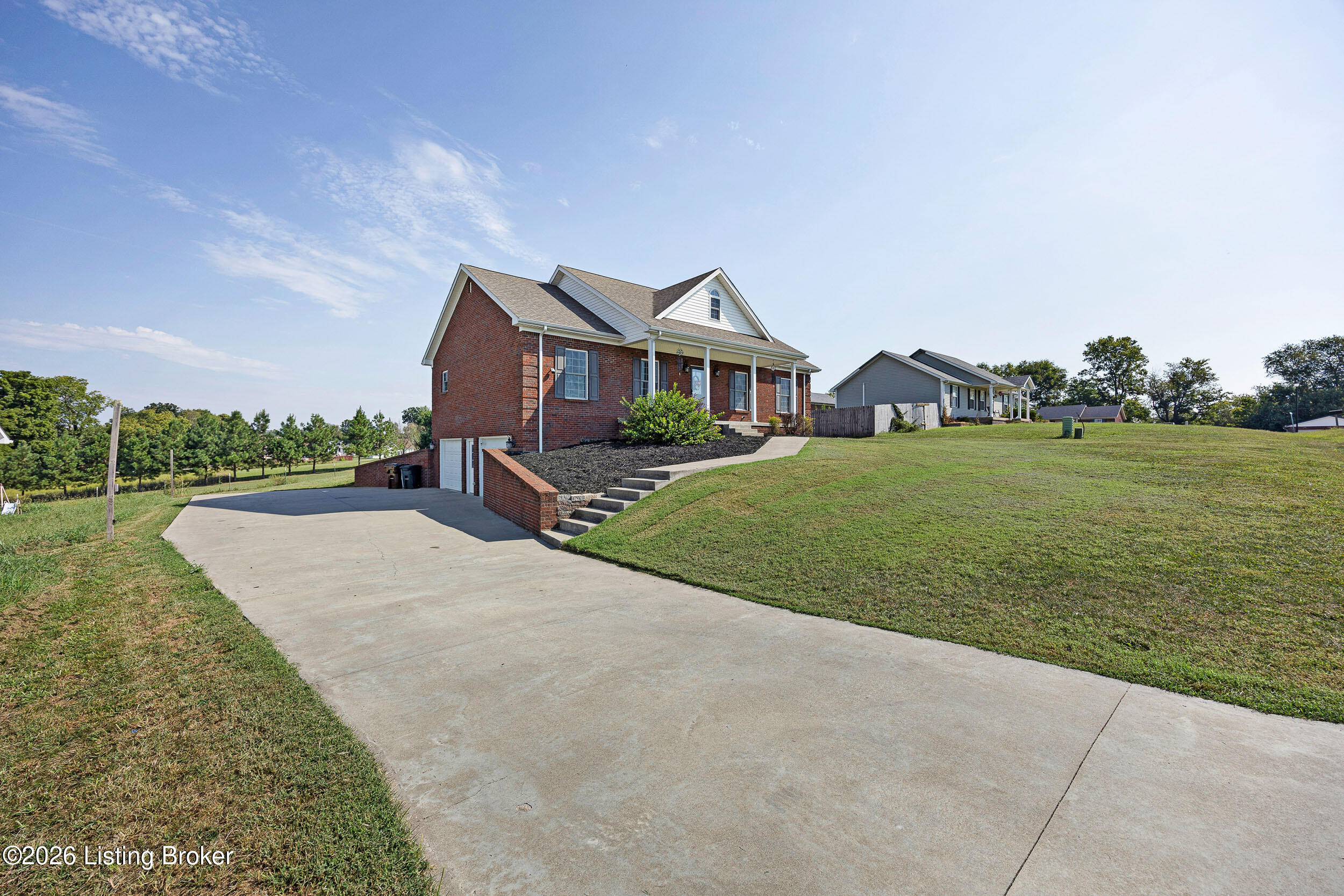 102 Comanche Ct Property Photo 8