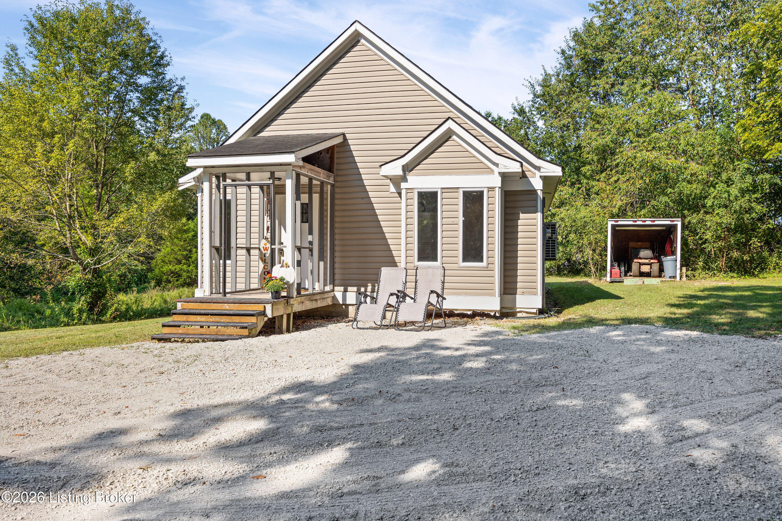 7775 Golden Davis Rd Property Photo 3