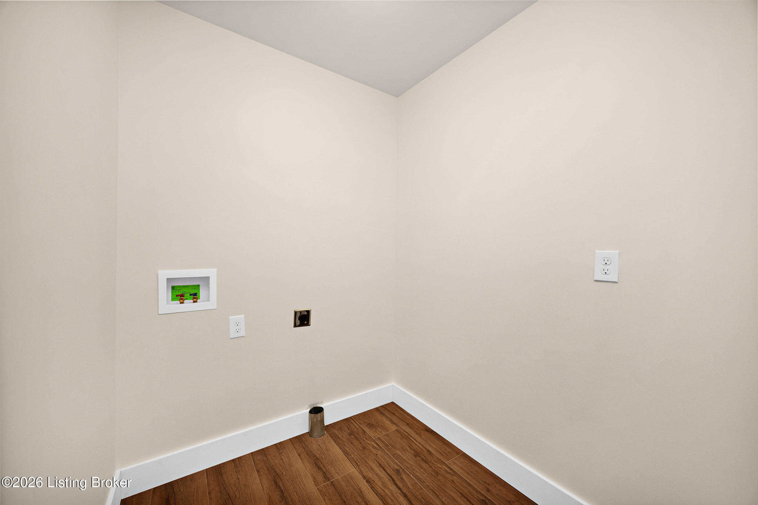 205 Carlisle Dr Property Photo 22