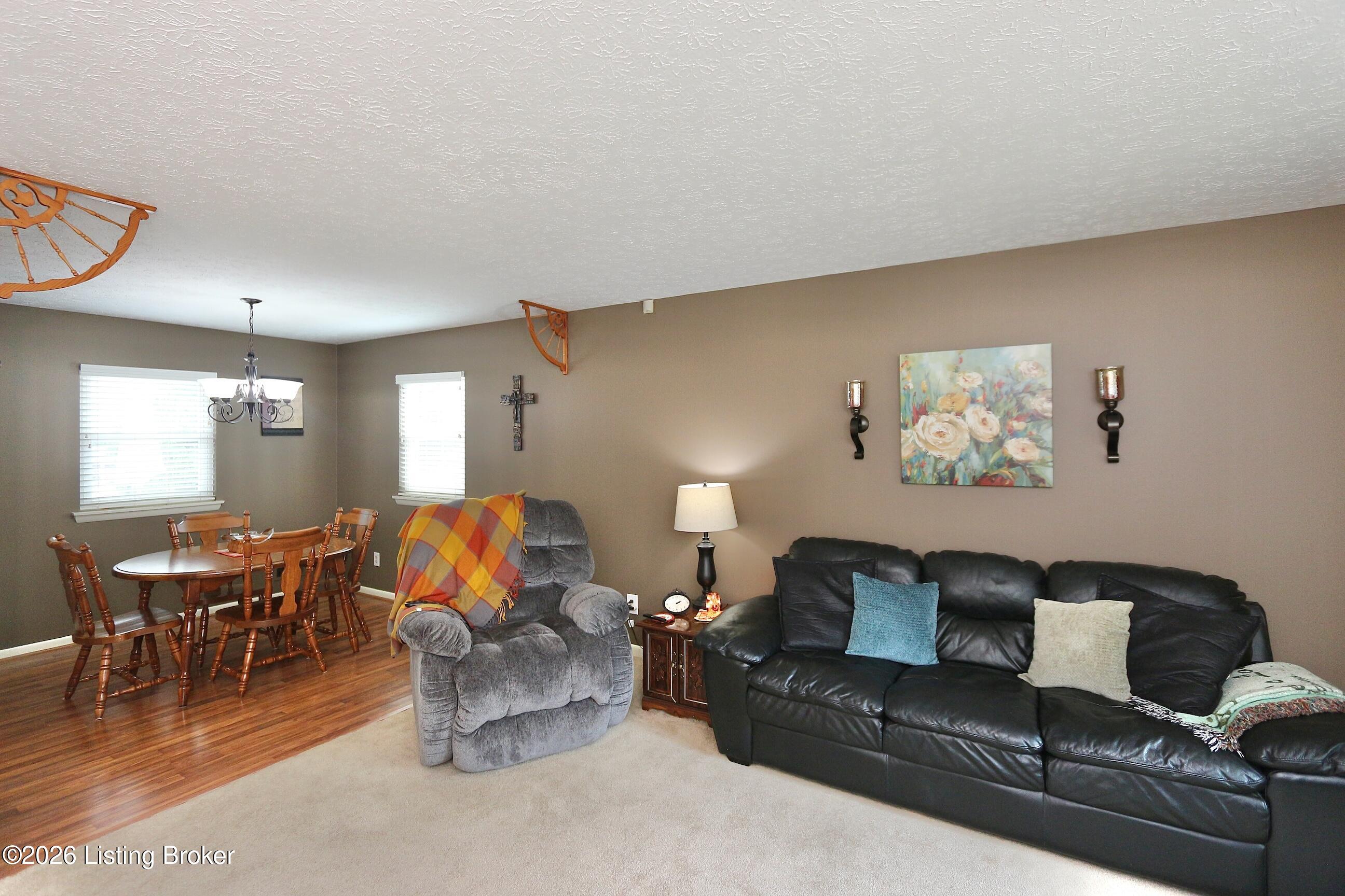 1246 Gail Dr Property Photo 5