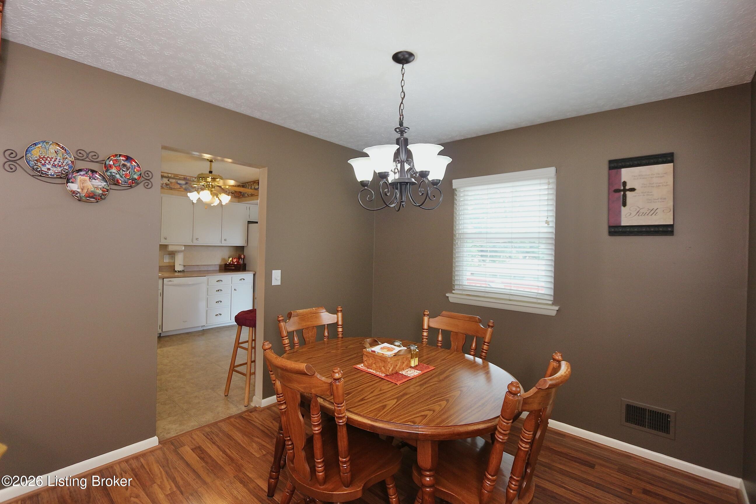 1246 Gail Dr Property Photo 7