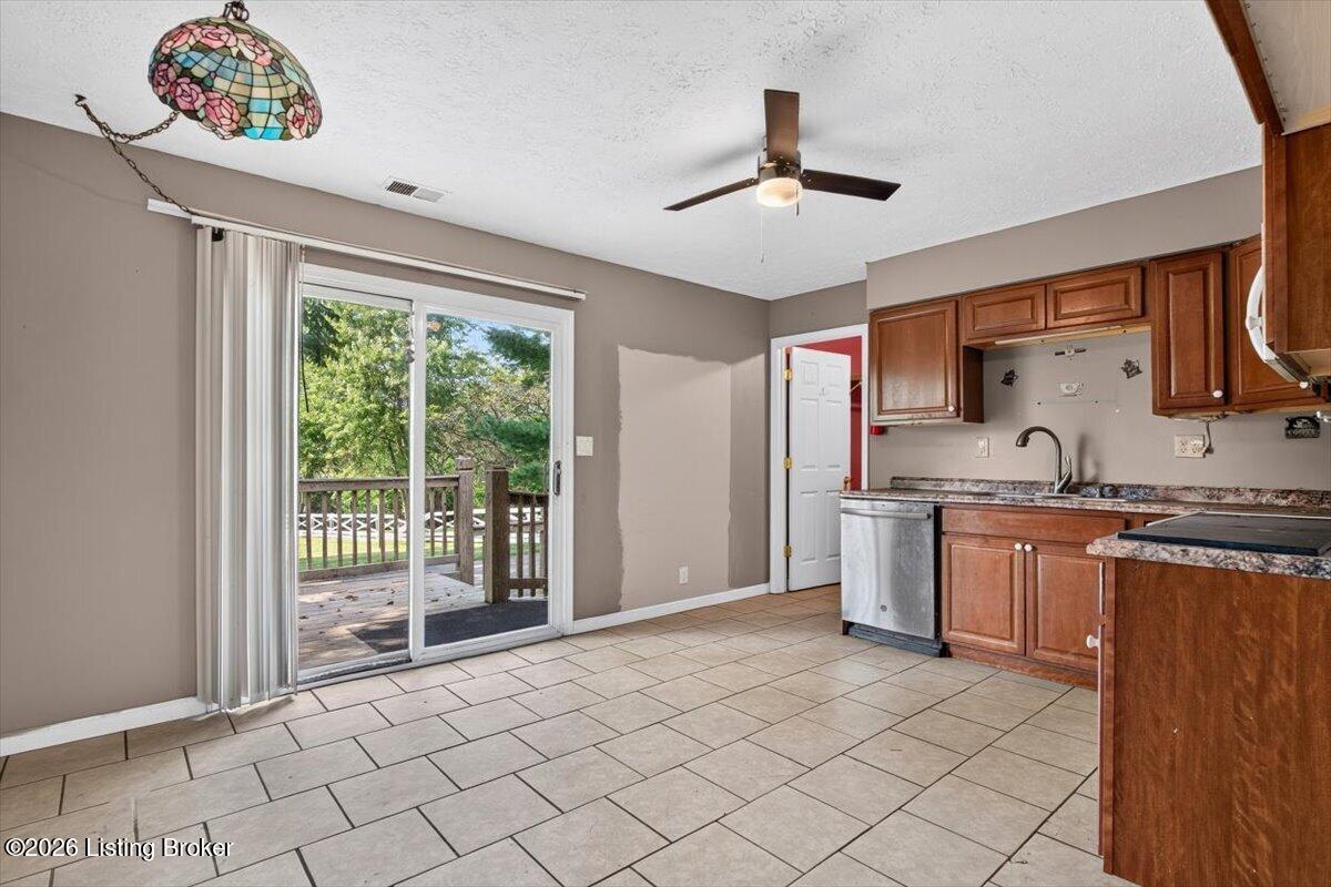 2675 Lake Jericho Rd Property Photo 13