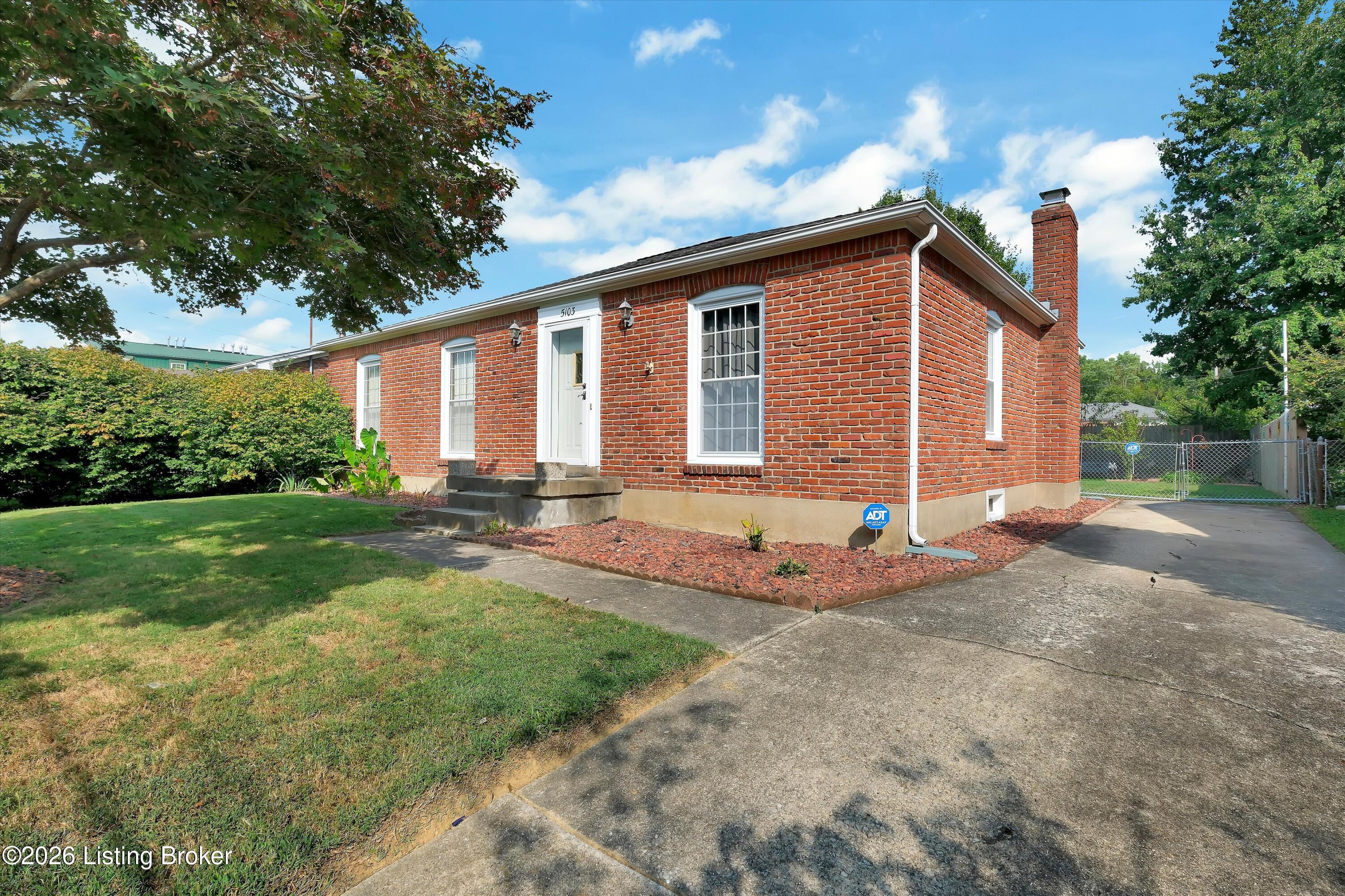 5103 Sprucewood Dr Property Photo 1